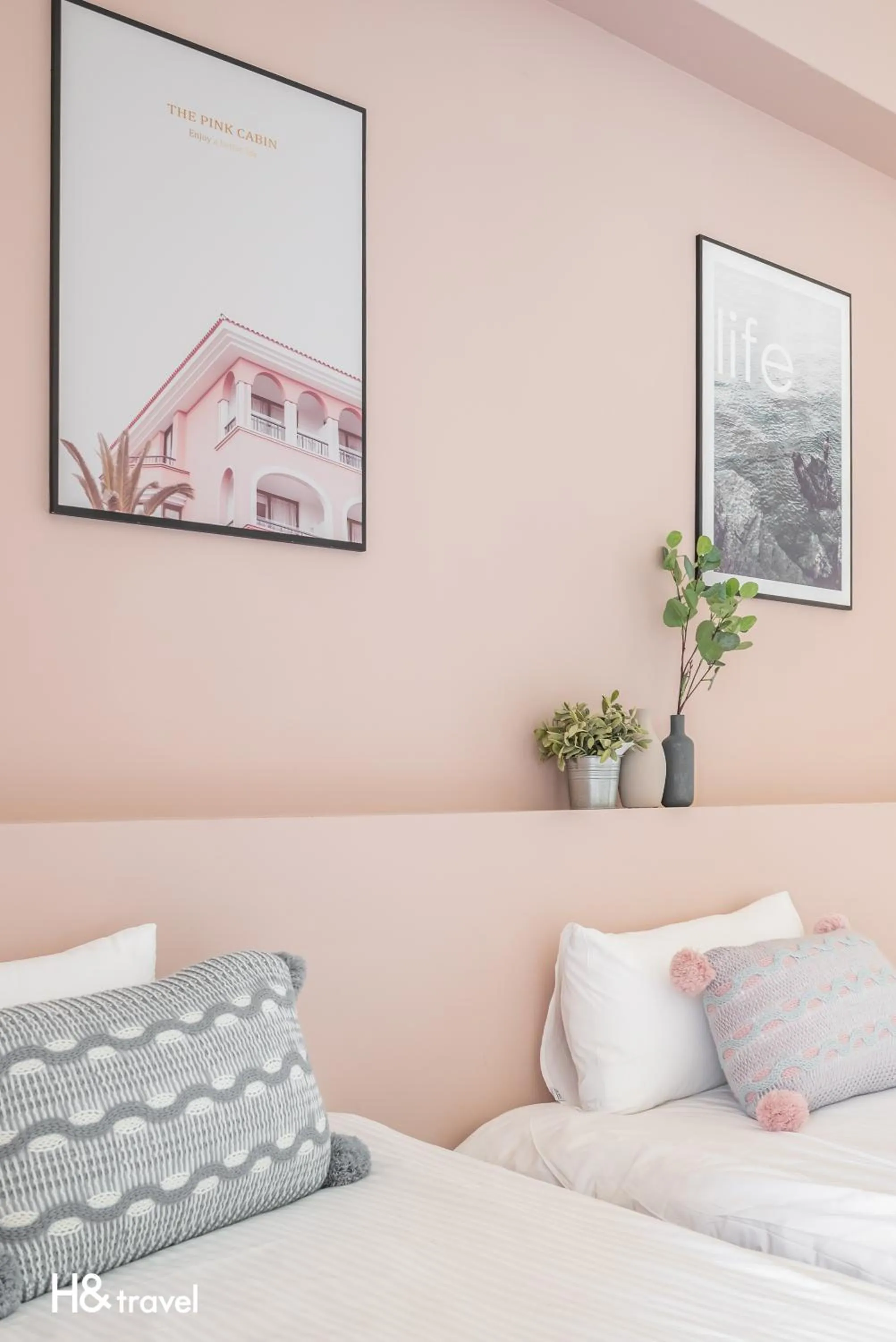 Decorative detail, Bed in Taitung Puyuma Style Inn