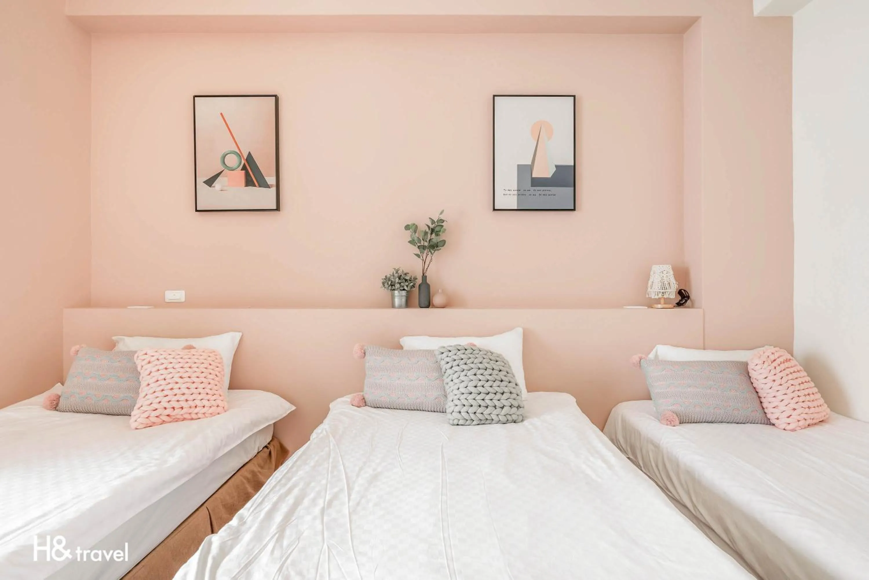 Decorative detail, Bed in Taitung Puyuma Style Inn