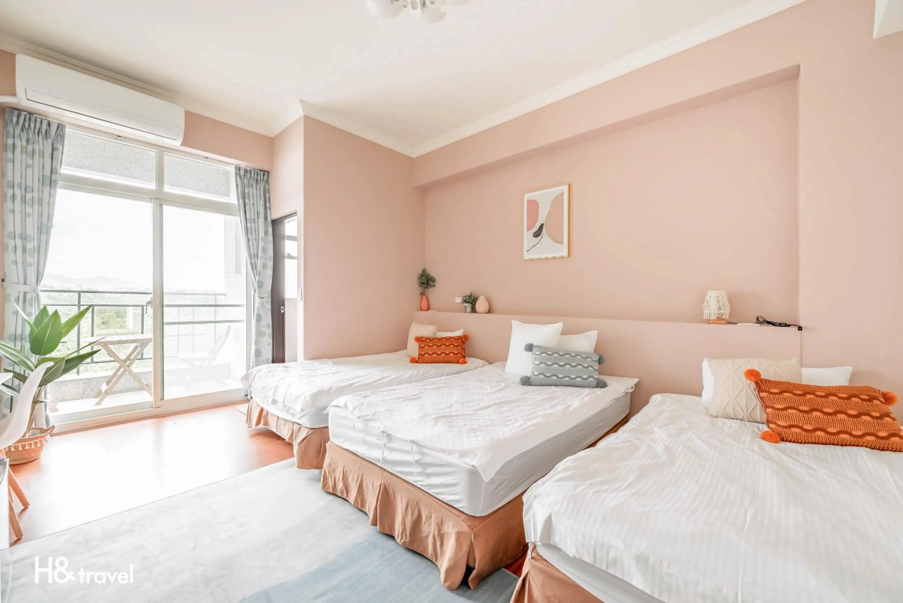 Decorative detail, Bed in Taitung Puyuma Style Inn