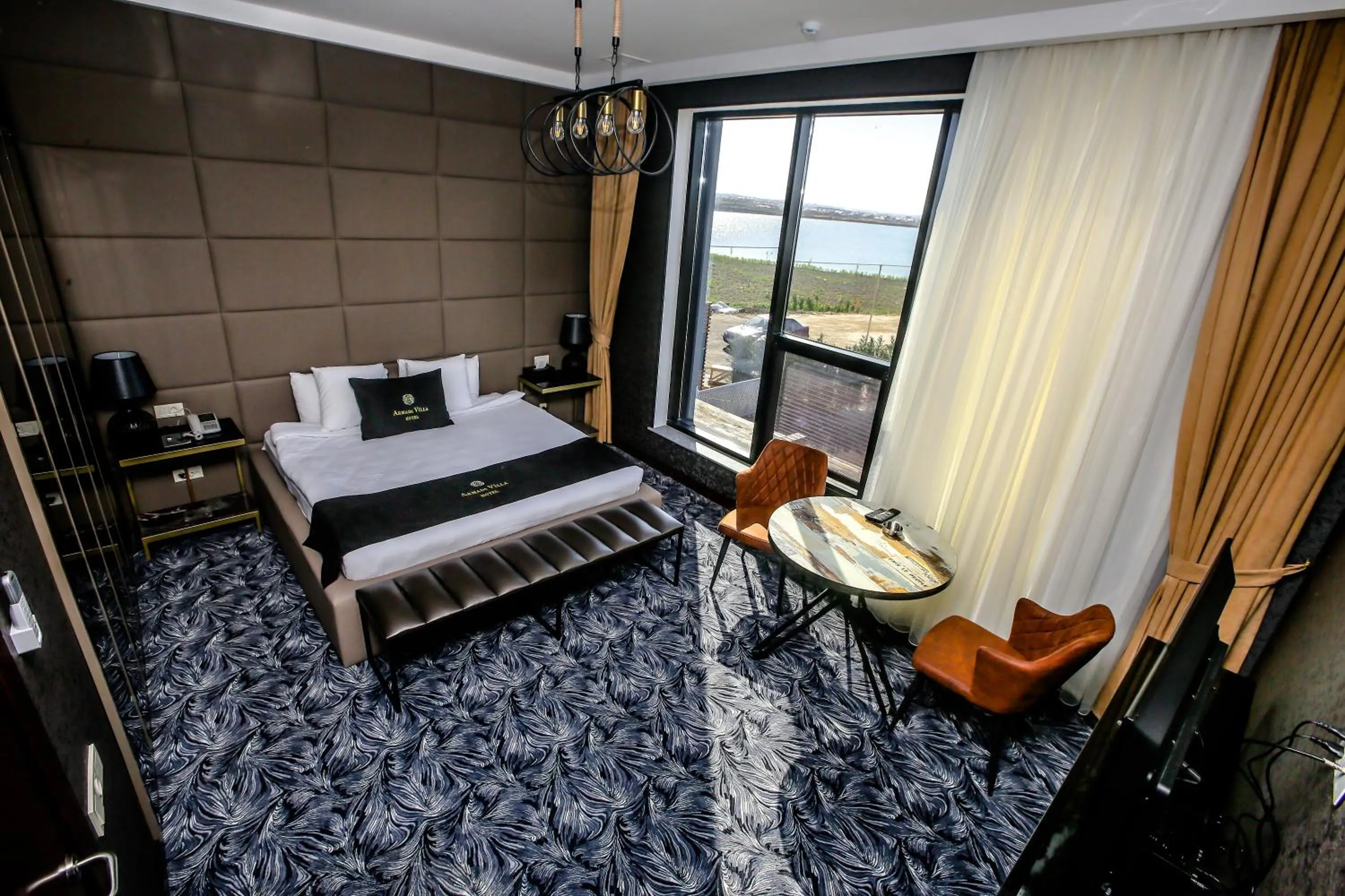 Dining area, Bed in Armada Villa Hotel