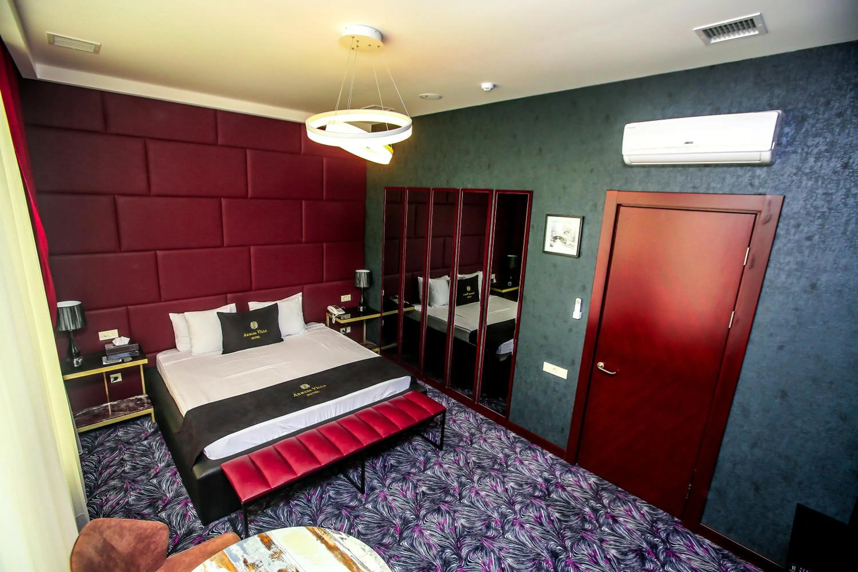 Day, Bed in Armada Villa Hotel