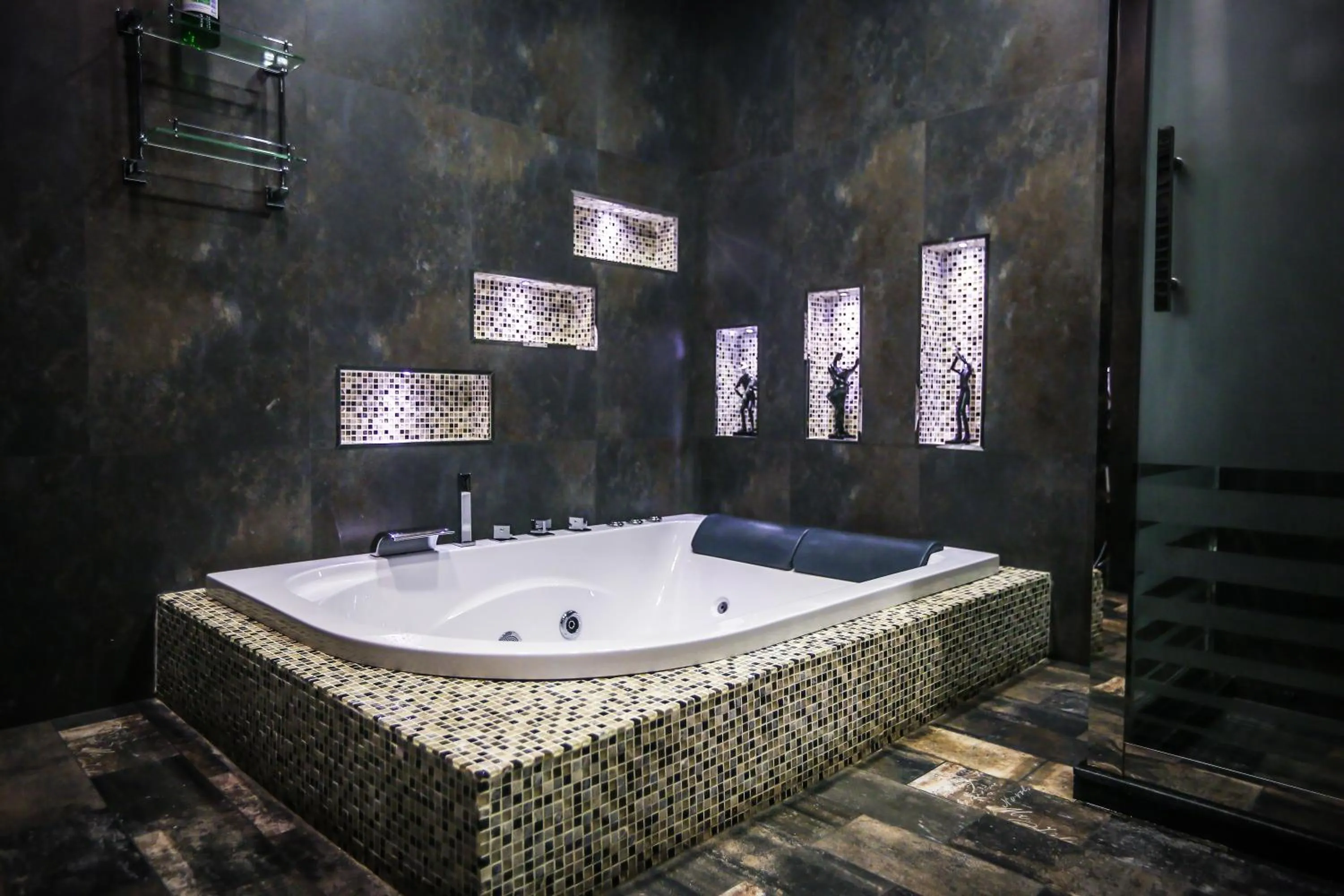 Shower in Armada Villa Hotel