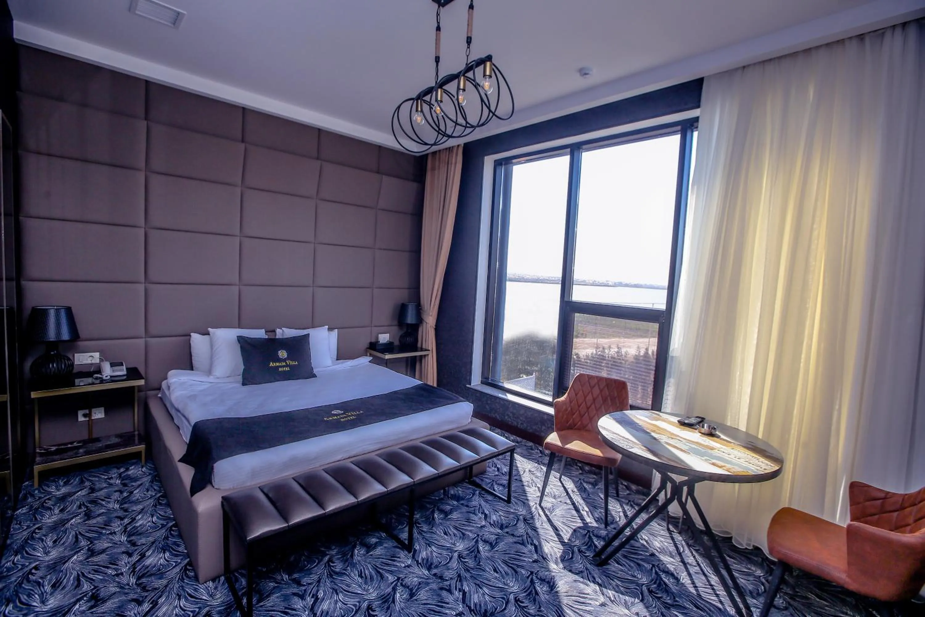 Dining area, Bed in Armada Villa Hotel