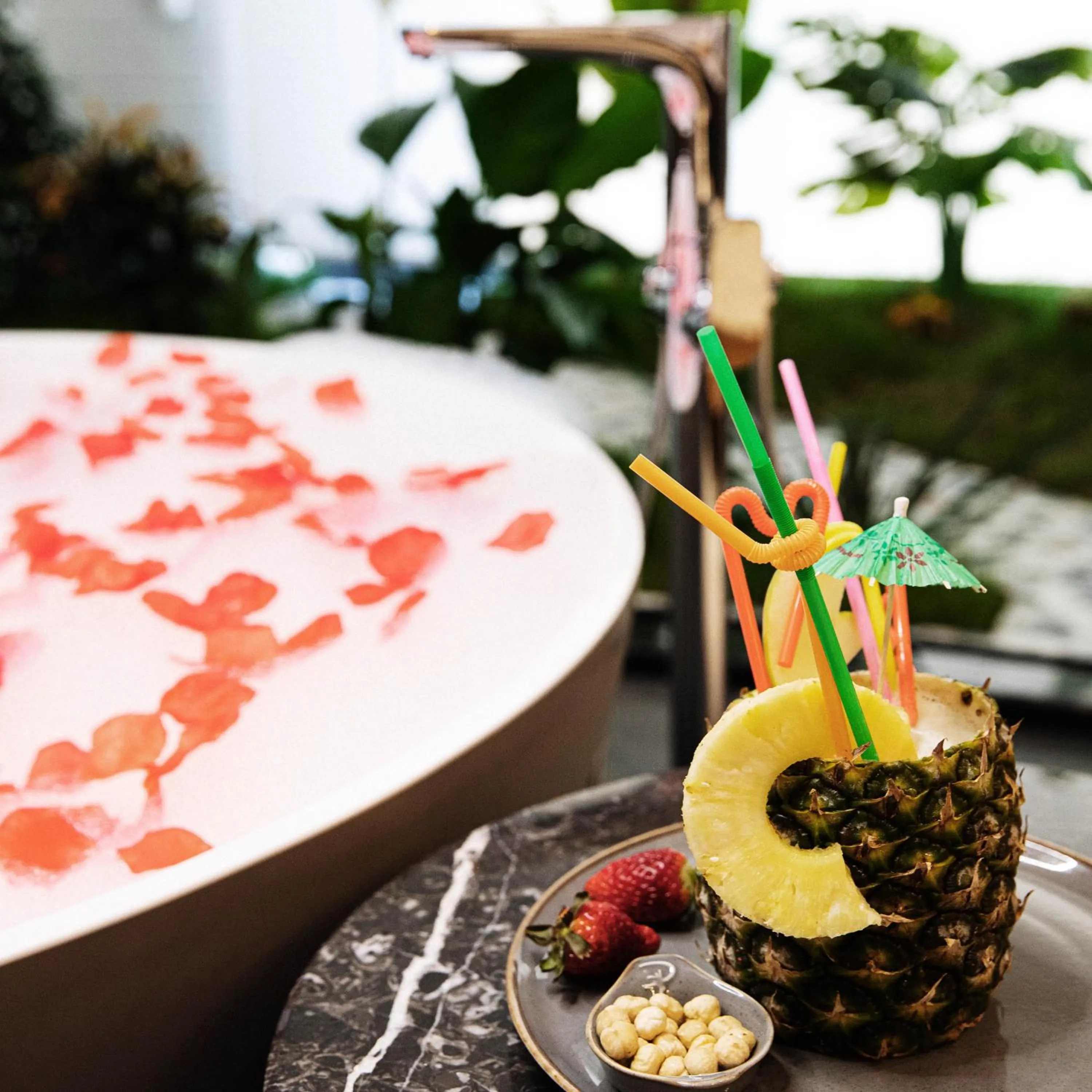 Food and drinks in Armada Villa Hotel