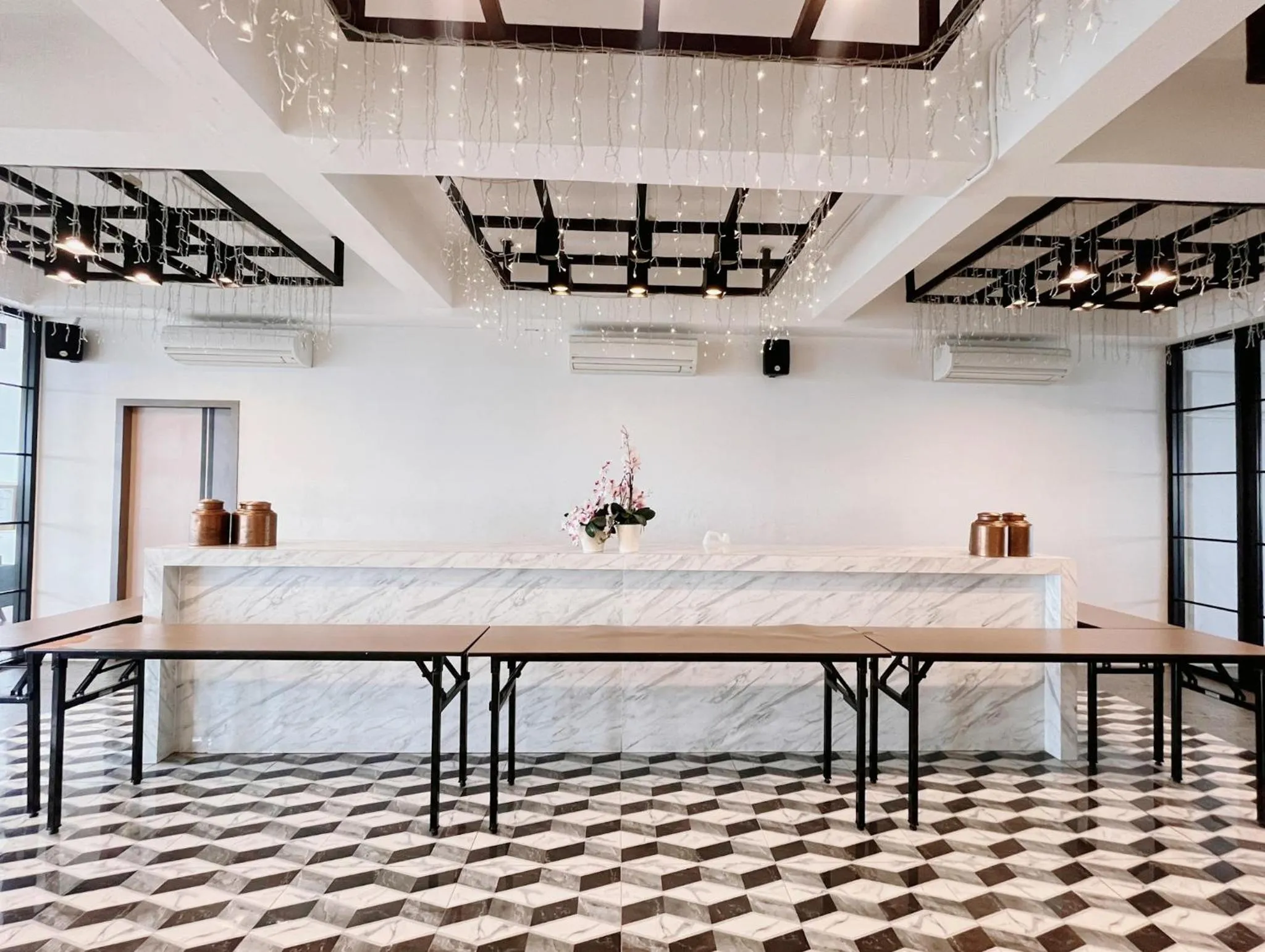 Meeting/conference room in Verse Luxe Hotel Wahid Hasyim