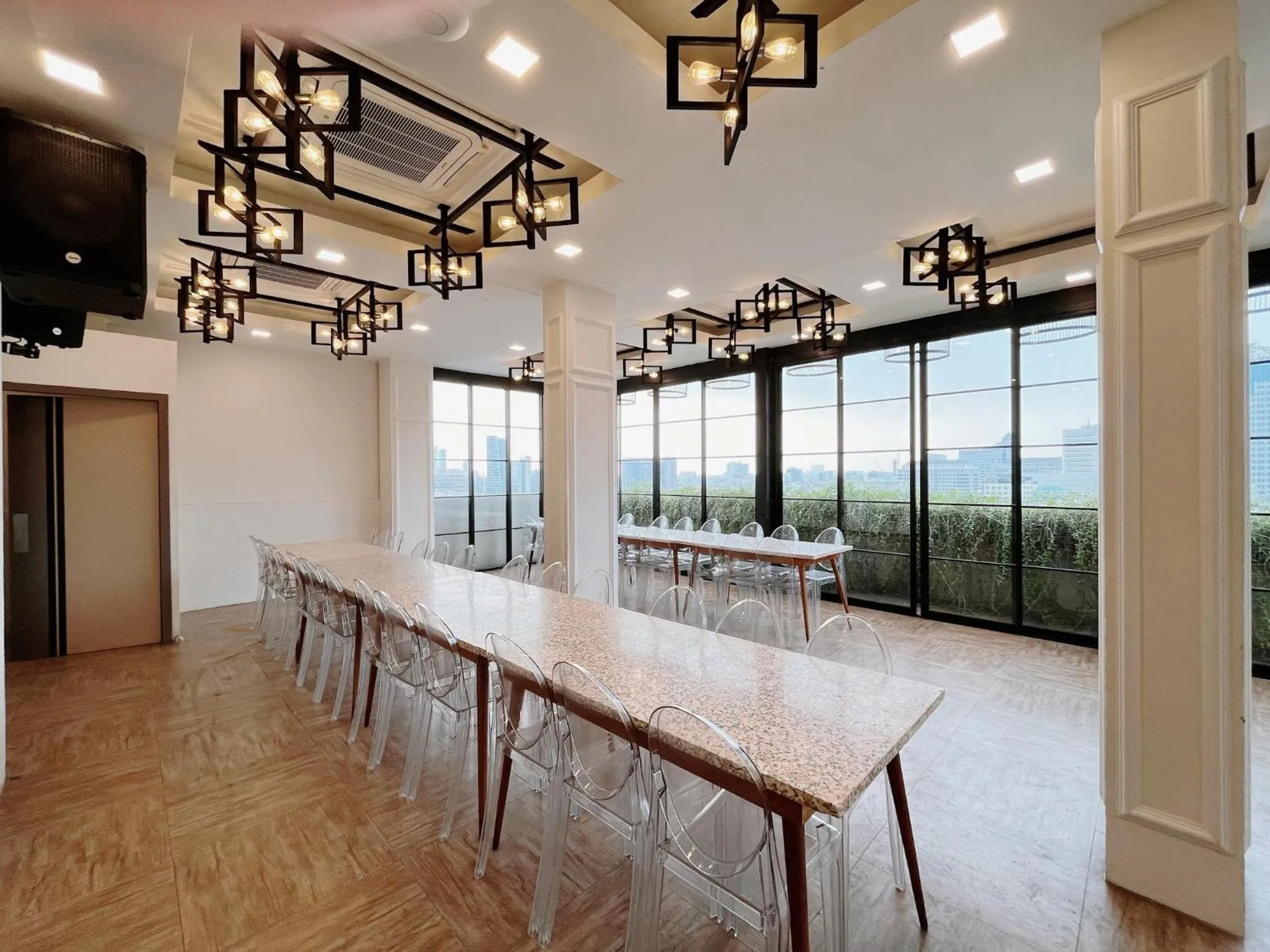 Meeting/conference room in Verse Luxe Hotel Wahid Hasyim