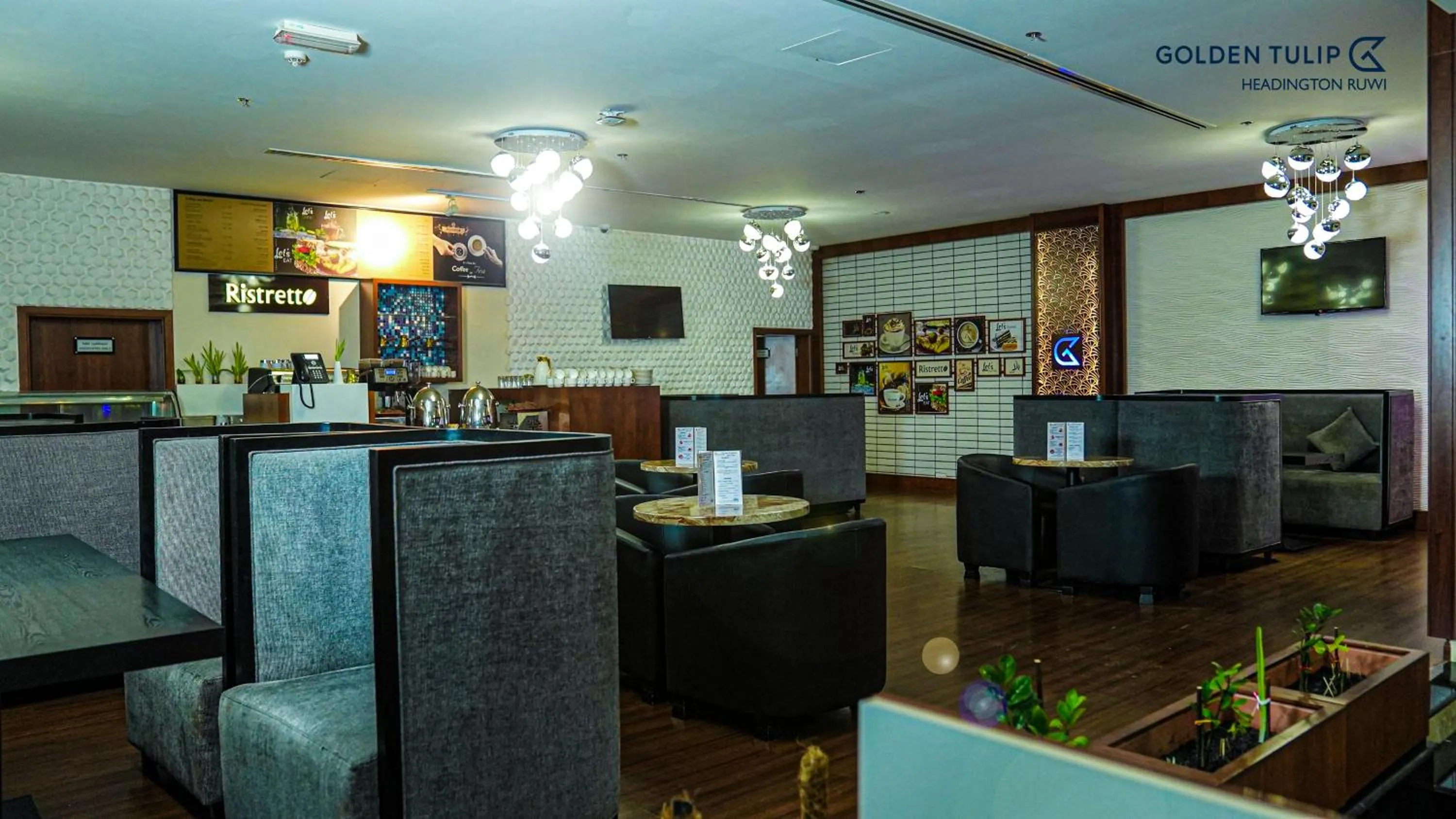 Restaurant/places to eat in Golden Tulip Headington