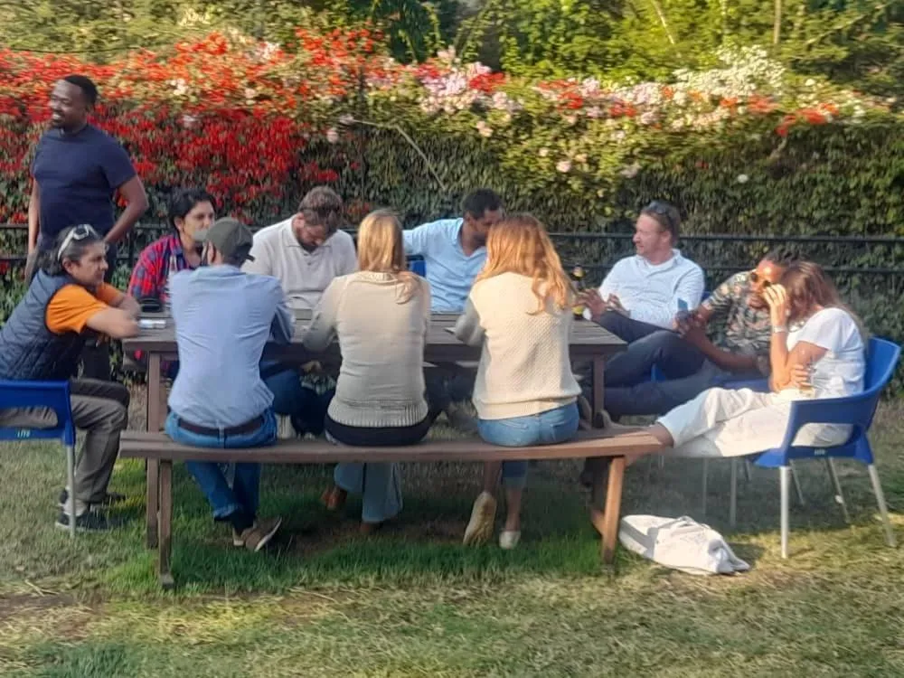 Restaurant/places to eat in Boulevard Inn Mt Meru