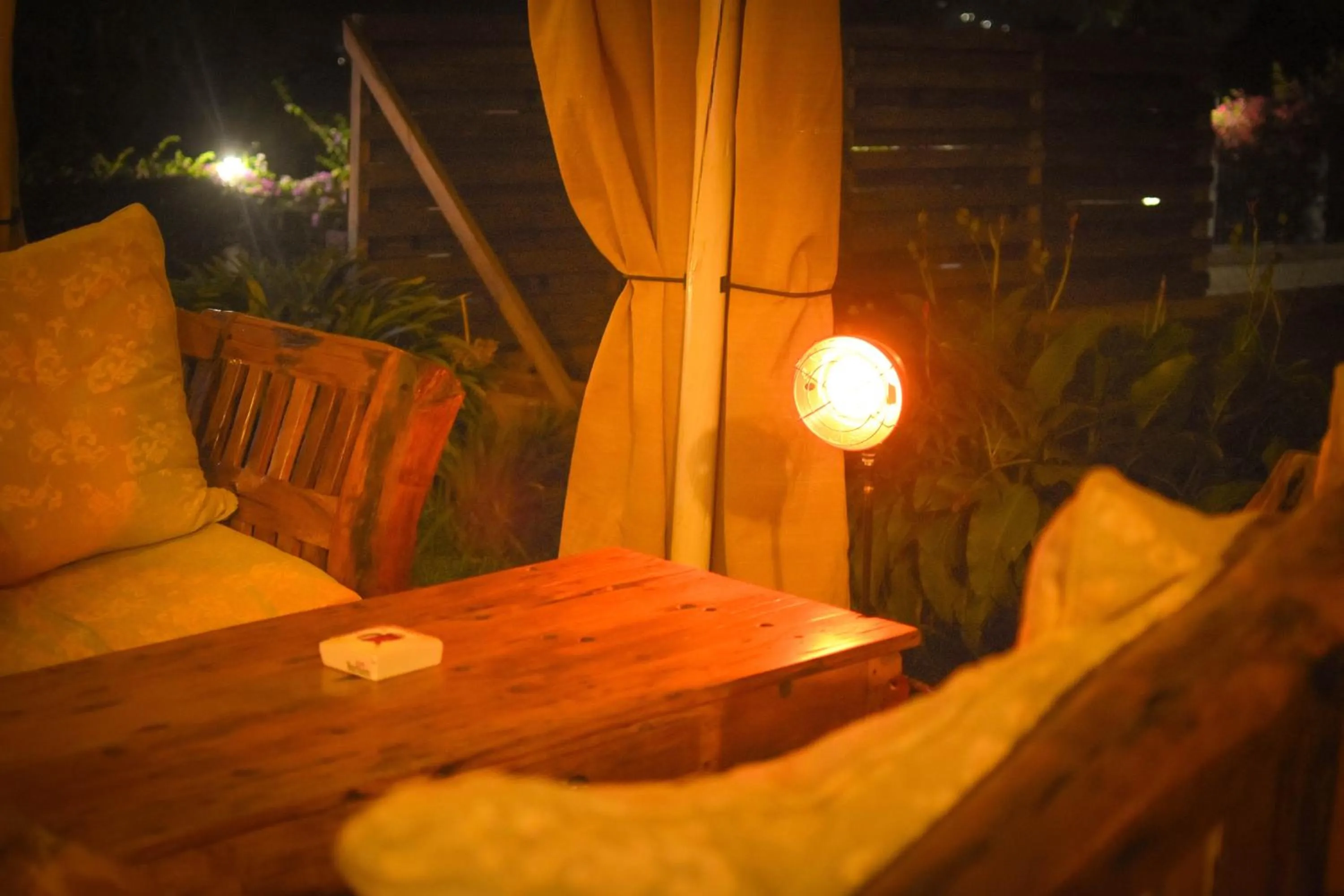 Dining area in Boulevard Inn Mt Meru