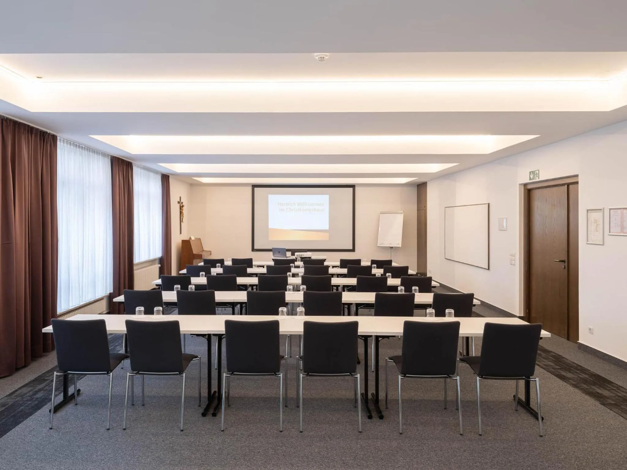 Business facilities in Christkönigshaus