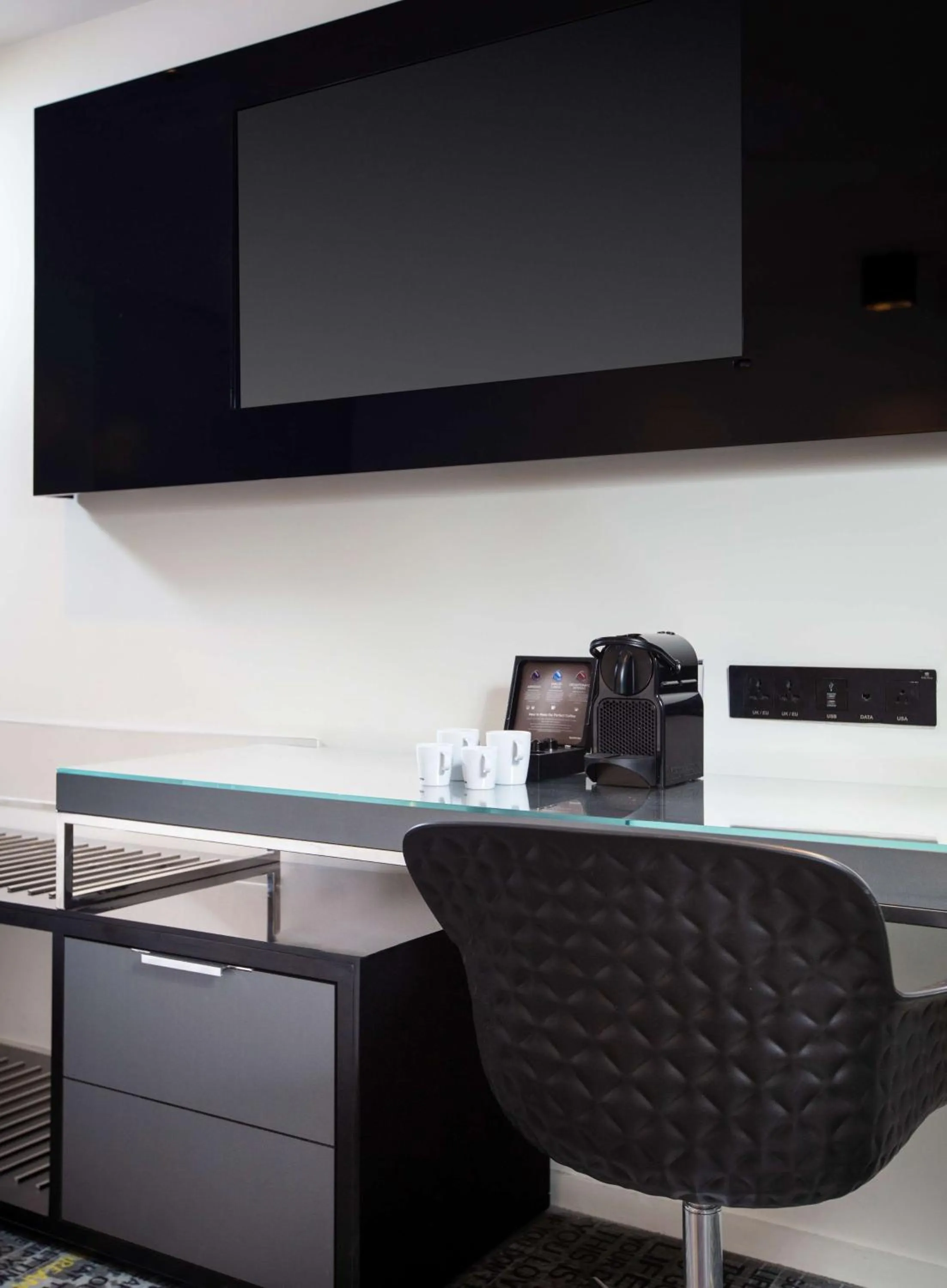 Bedroom in Park Plaza London Riverbank