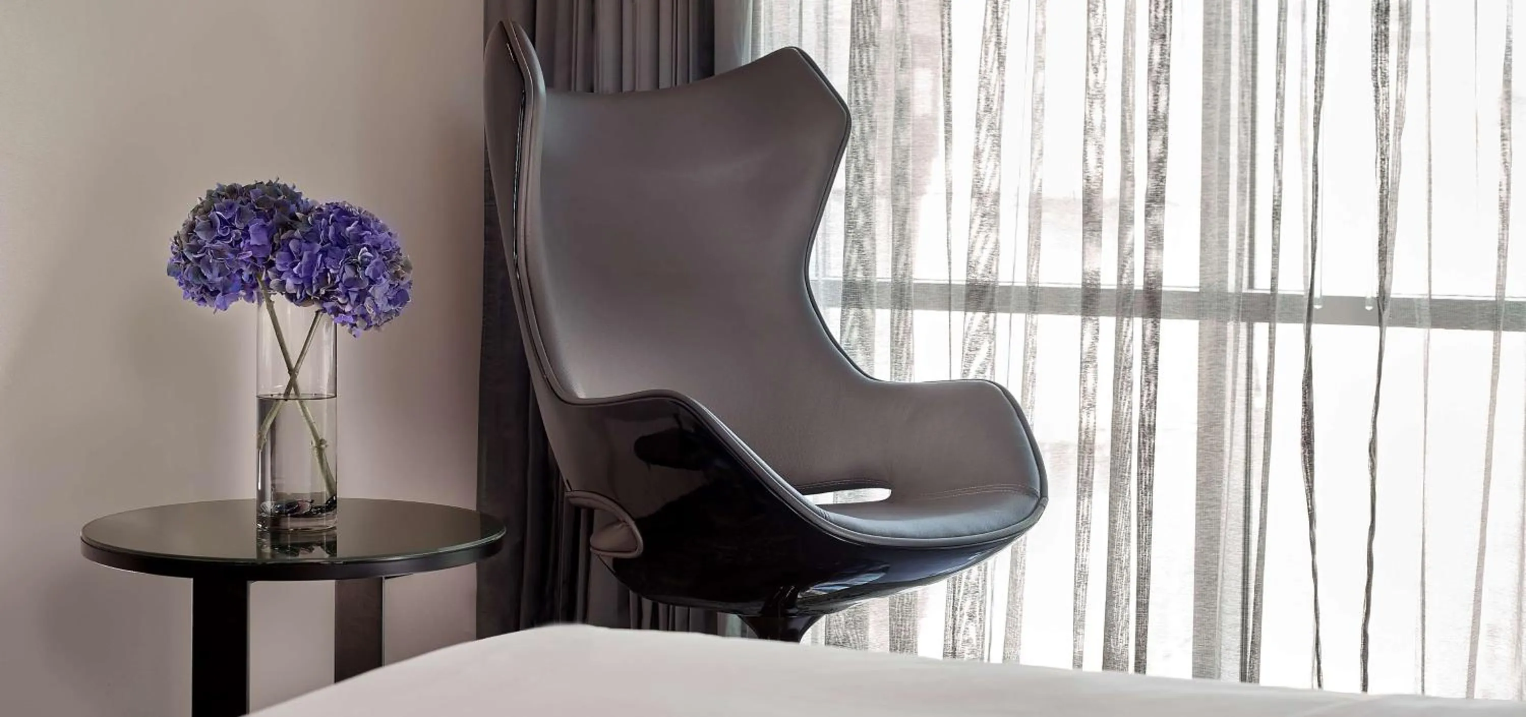 Bedroom in Park Plaza London Riverbank