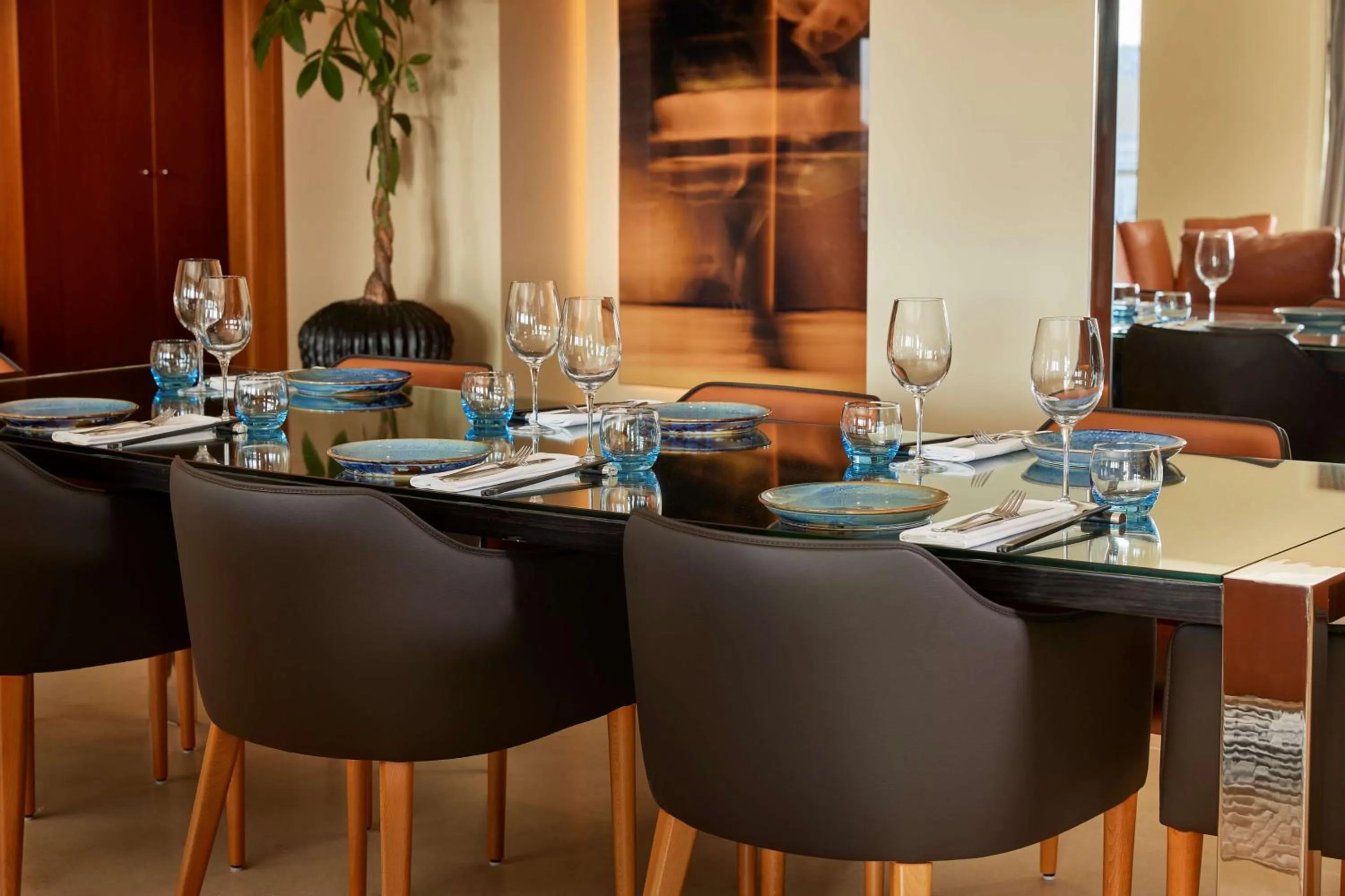 Photo of the whole room in Park Plaza London Riverbank