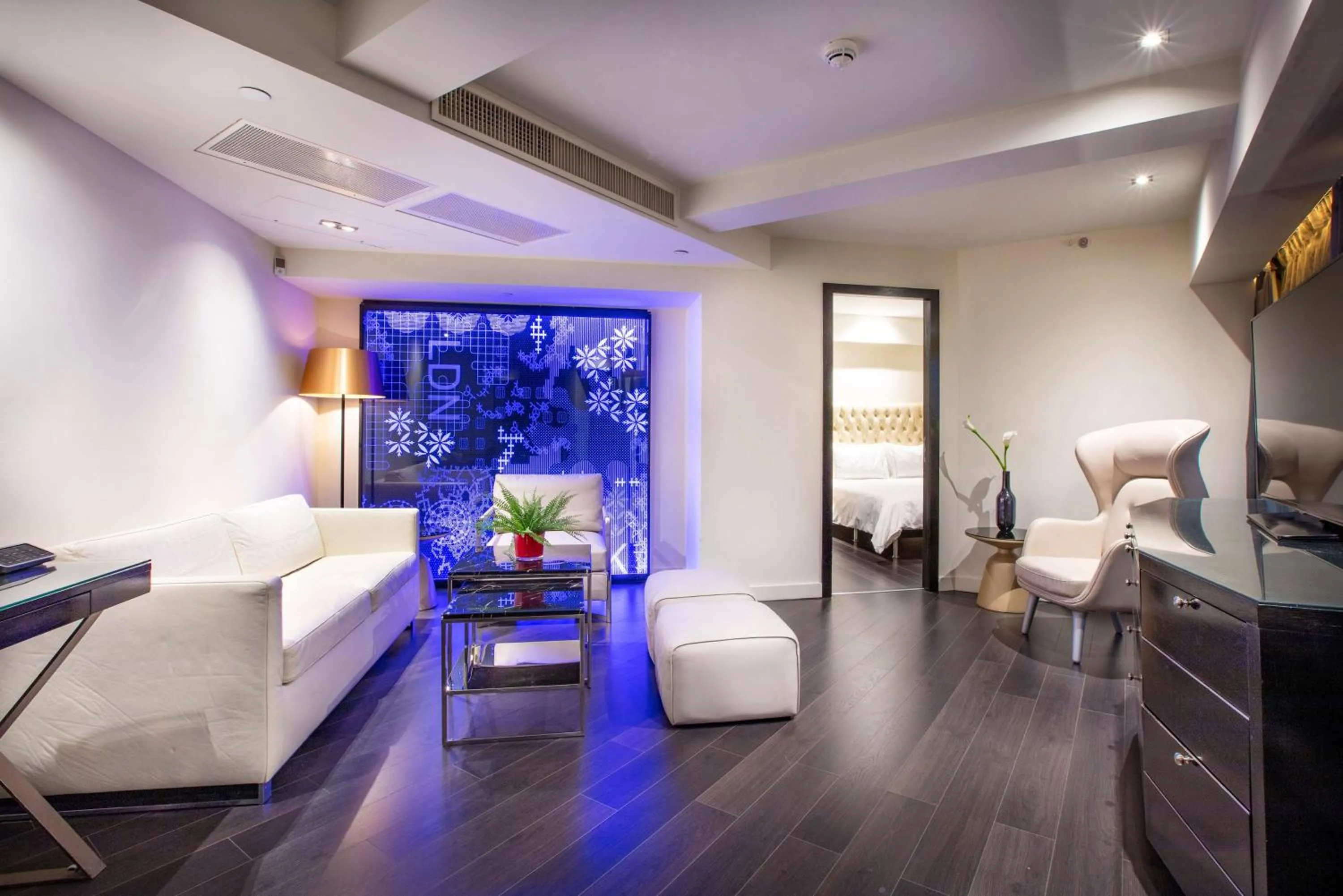 Photo of the whole room in Park Plaza London Riverbank