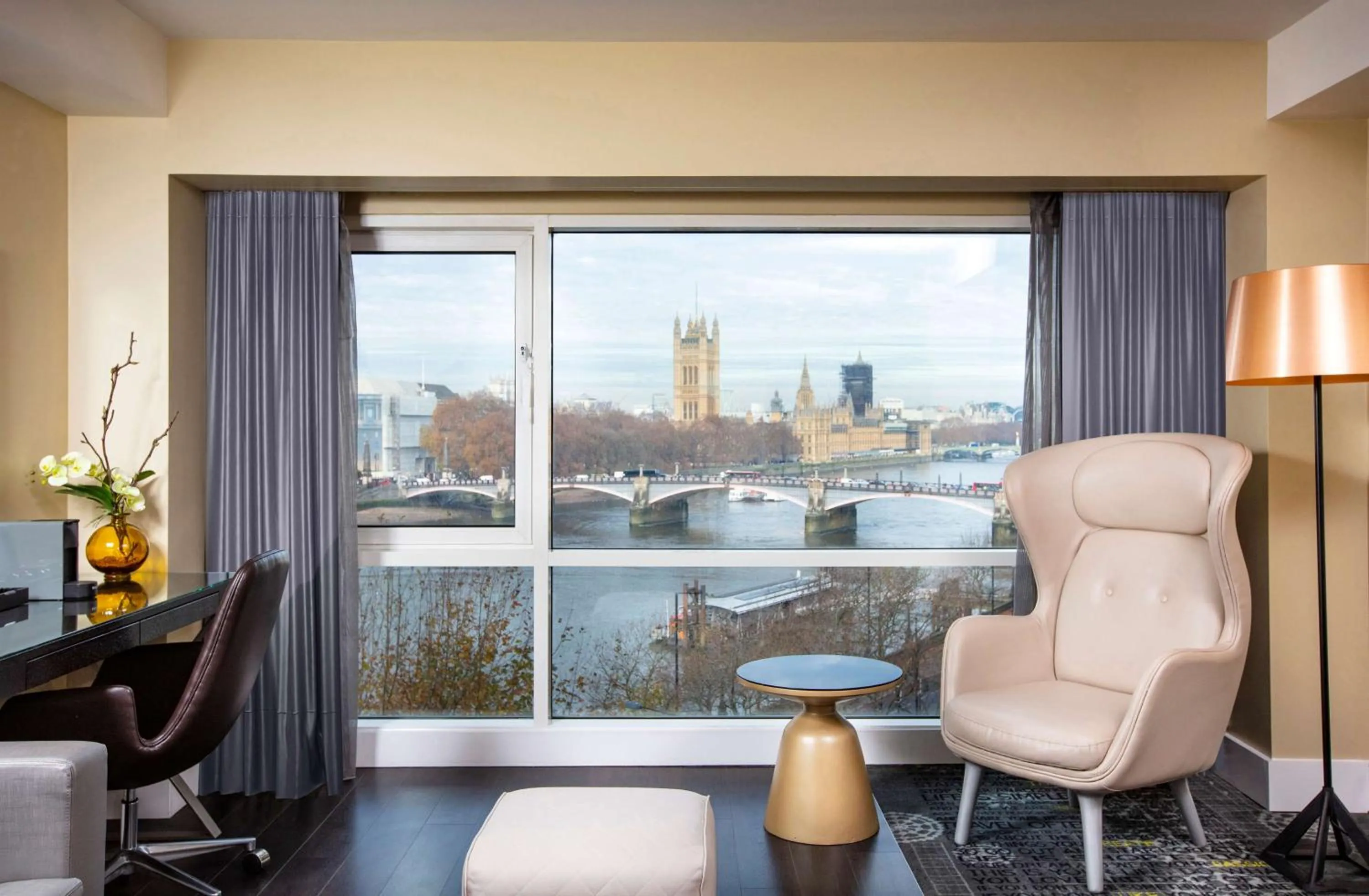 Photo of the whole room in Park Plaza London Riverbank