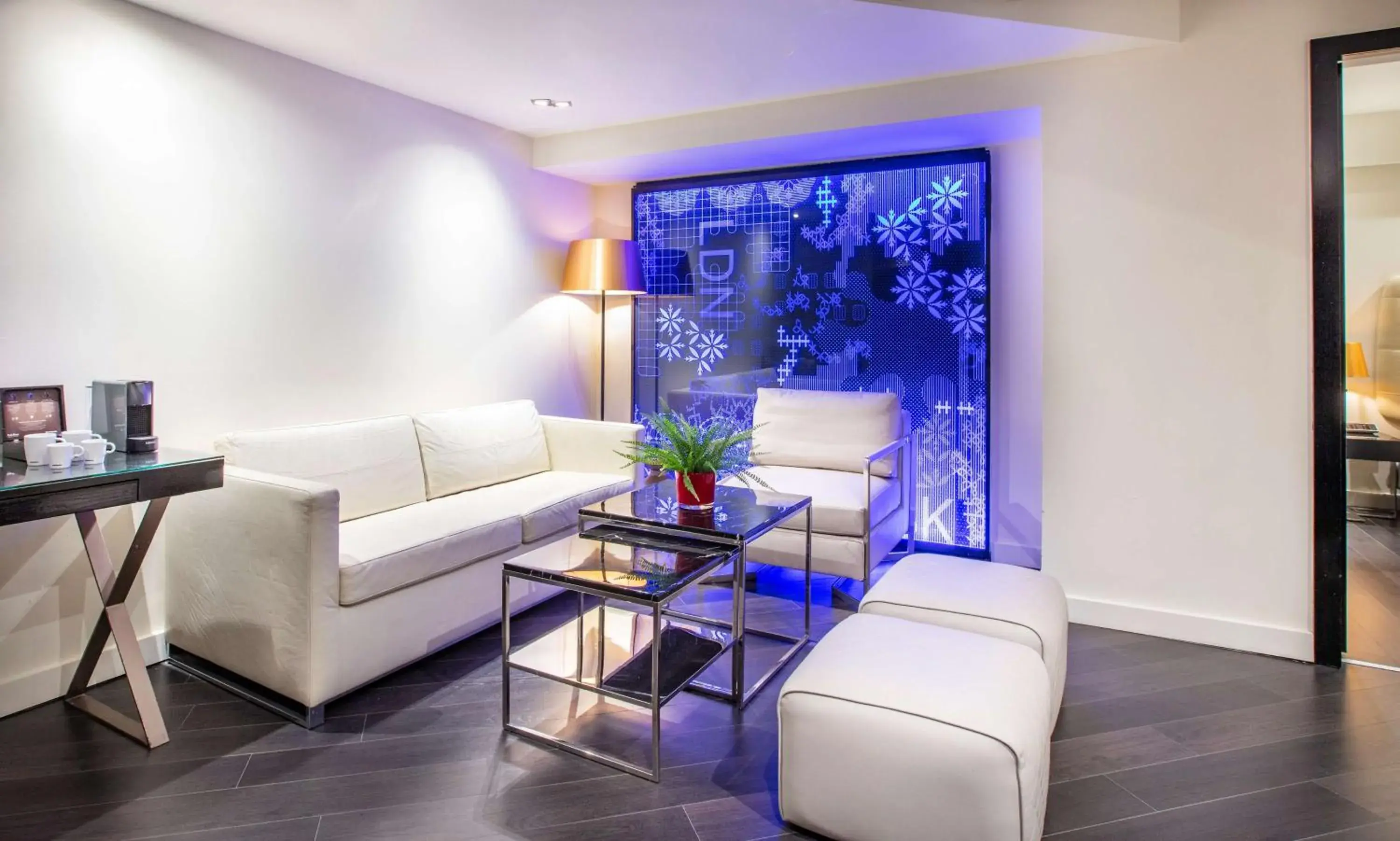 Suite in Park Plaza London Riverbank Suite in Park Plaza London Riverbank