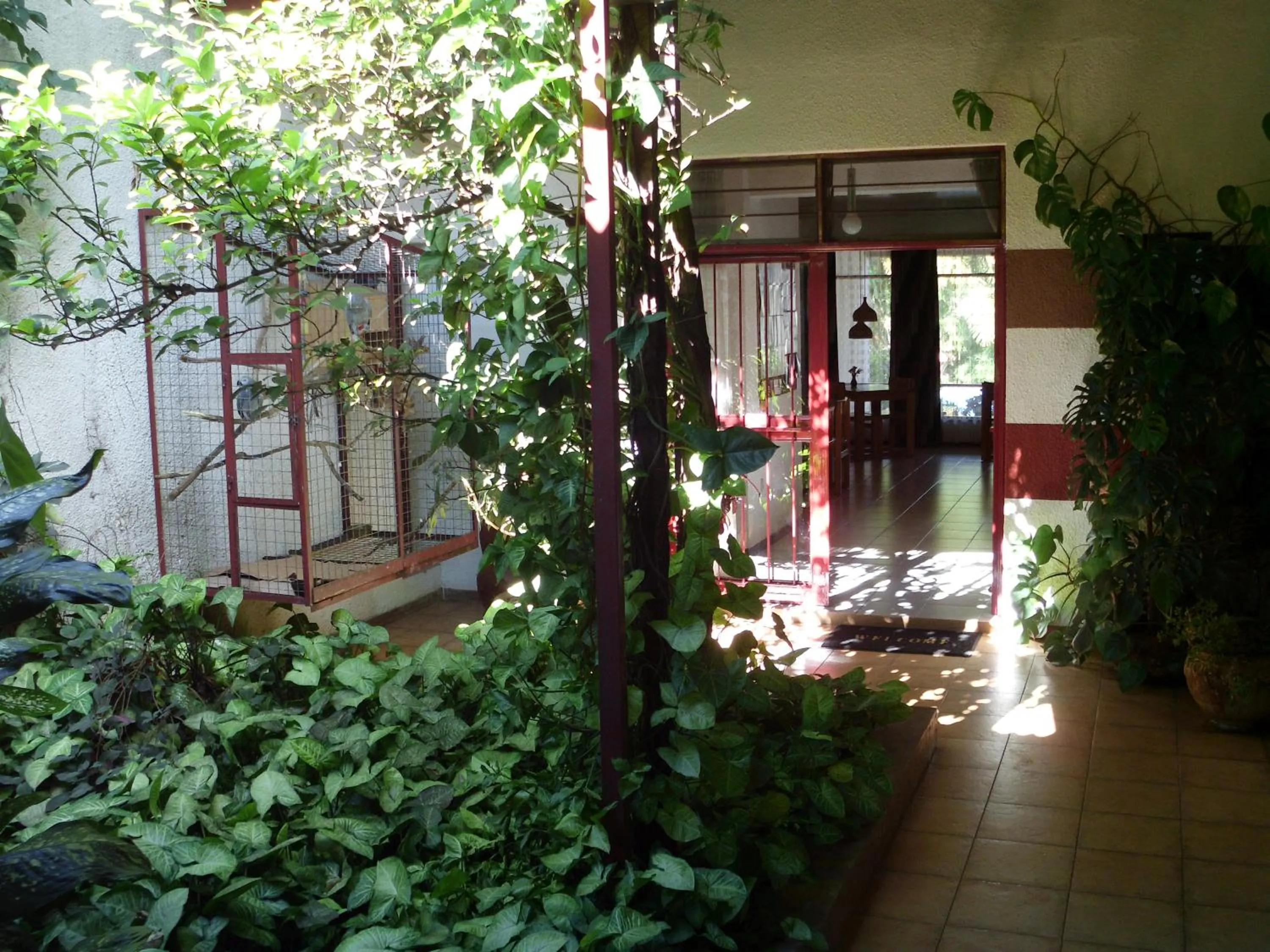 Facade/entrance in Hotel Le Garni