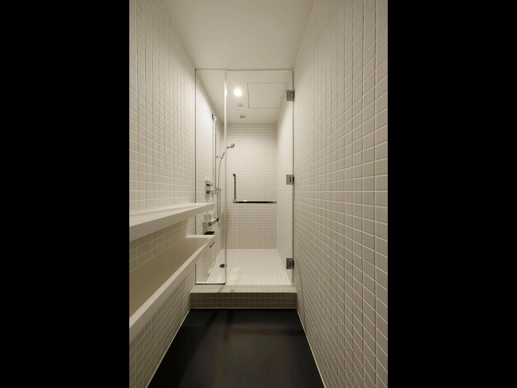 Area and facilities in 9h nine hours woman Kanda