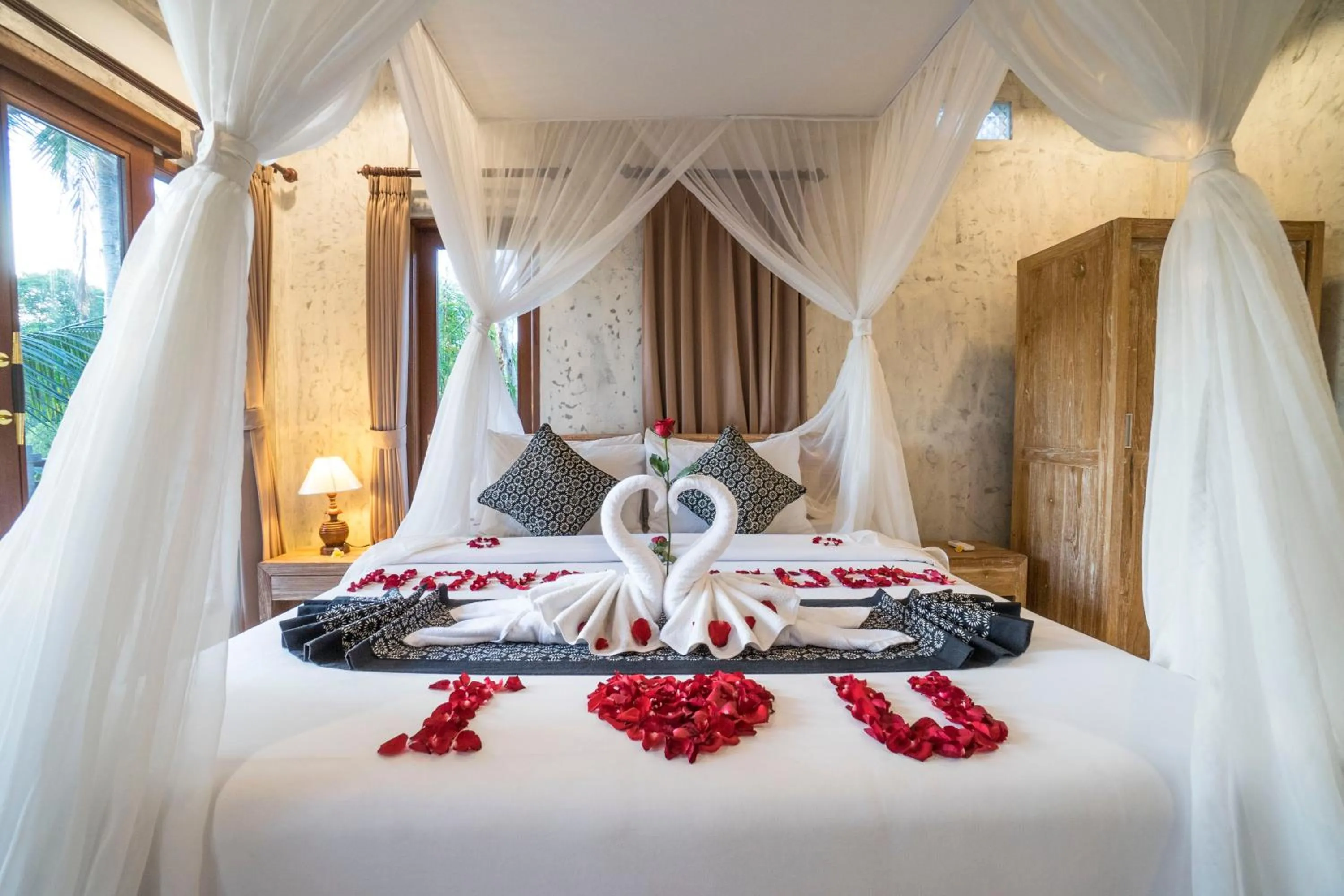 Bedroom, Bed in Adi Bisma Inn by Mahaputra-CHSE Certified