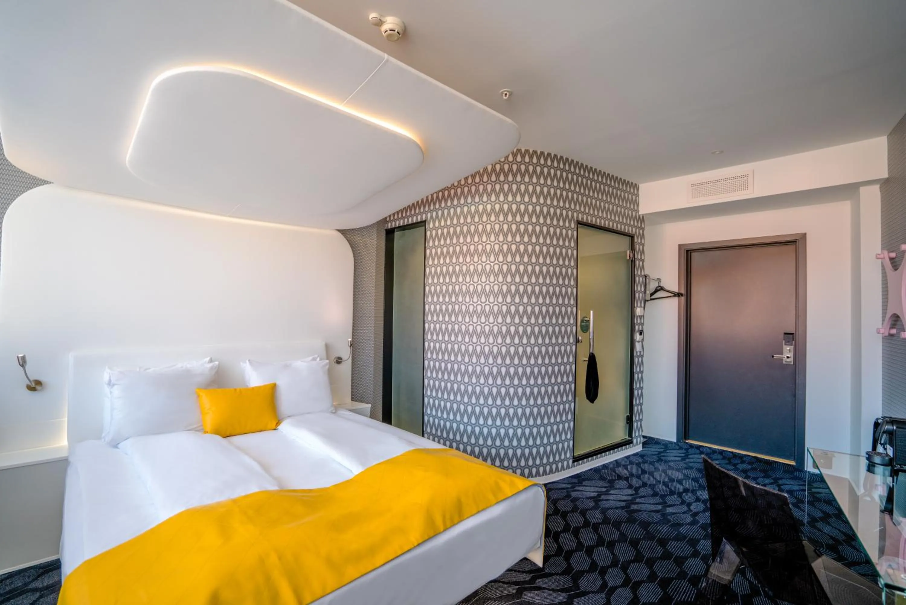 View (from property/room), Bed in Magic Hotel Bergen City Center, a member of Radisson Individuals