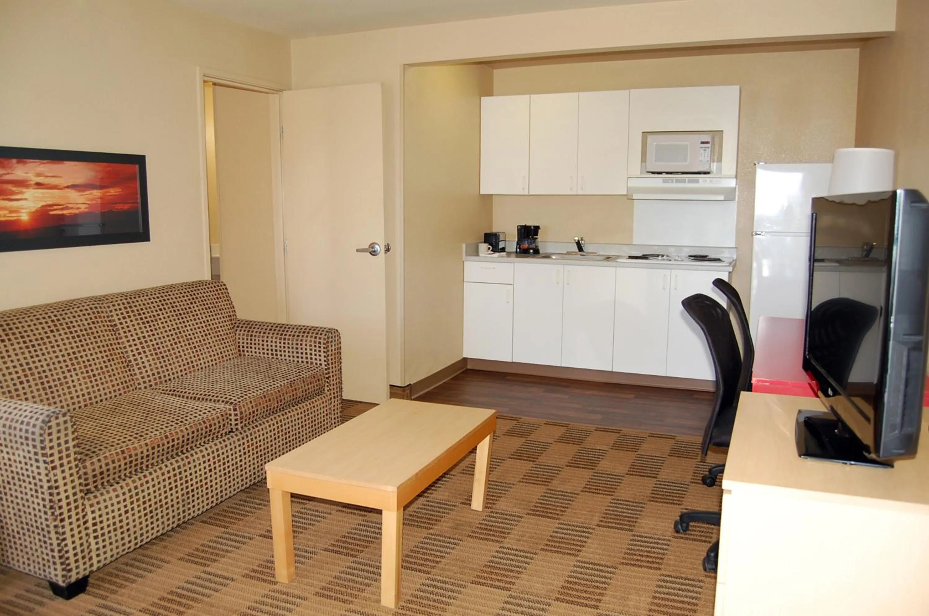 Kitchen or kitchenette, Kitchen/Kitchenette in Extended Stay America Suites - Las Vegas - Valley View