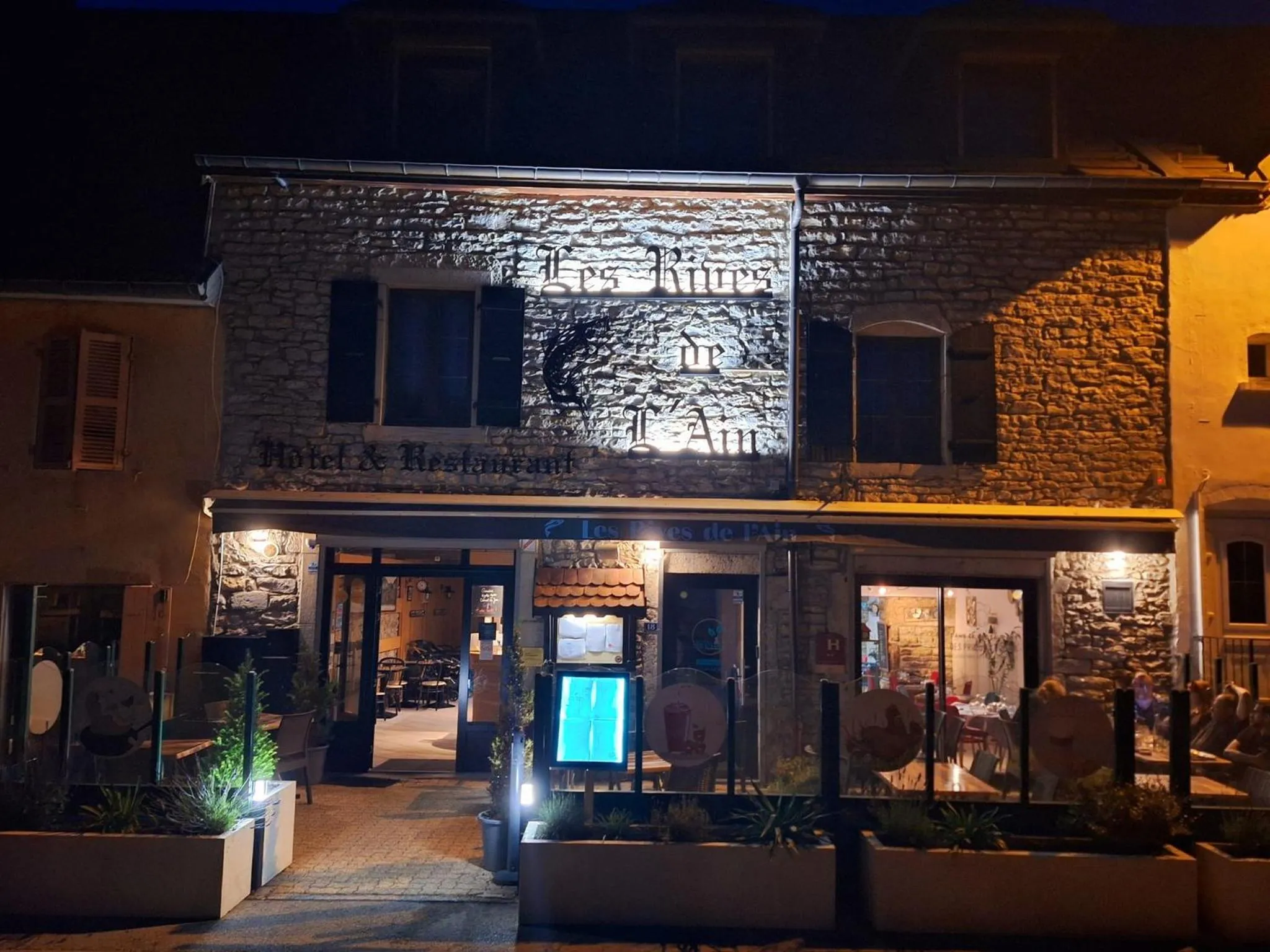 Property building in Les Rives de l'Ain