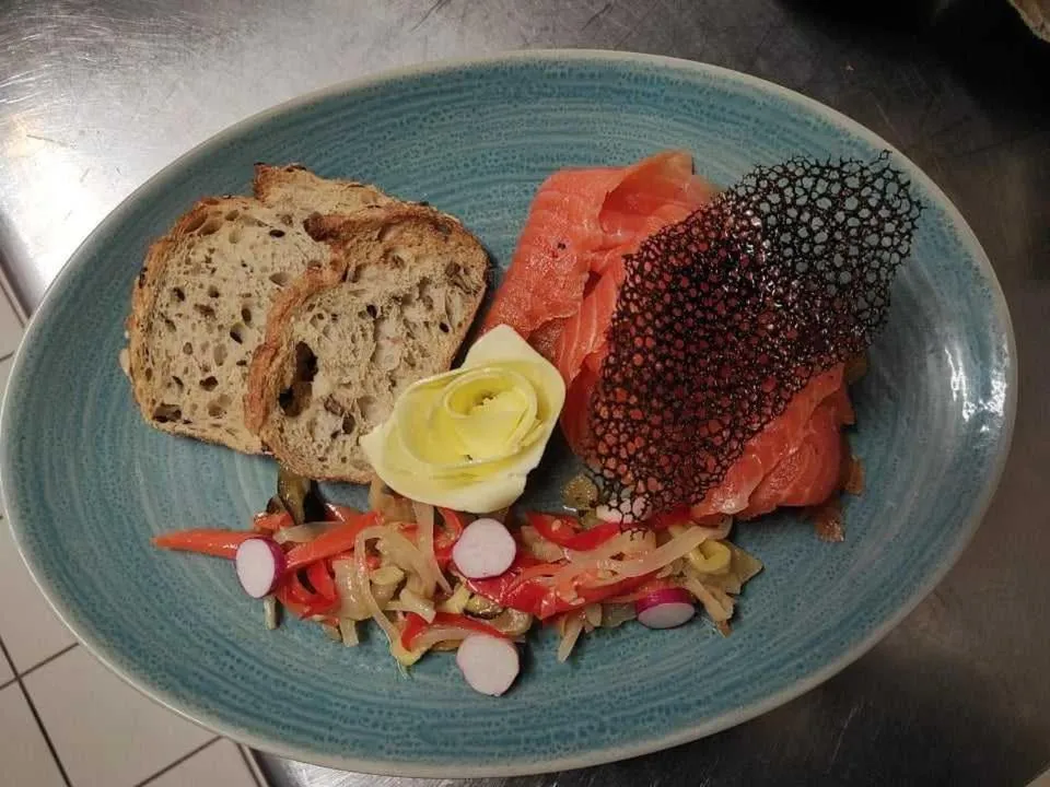 Food in Les Rives de l'Ain