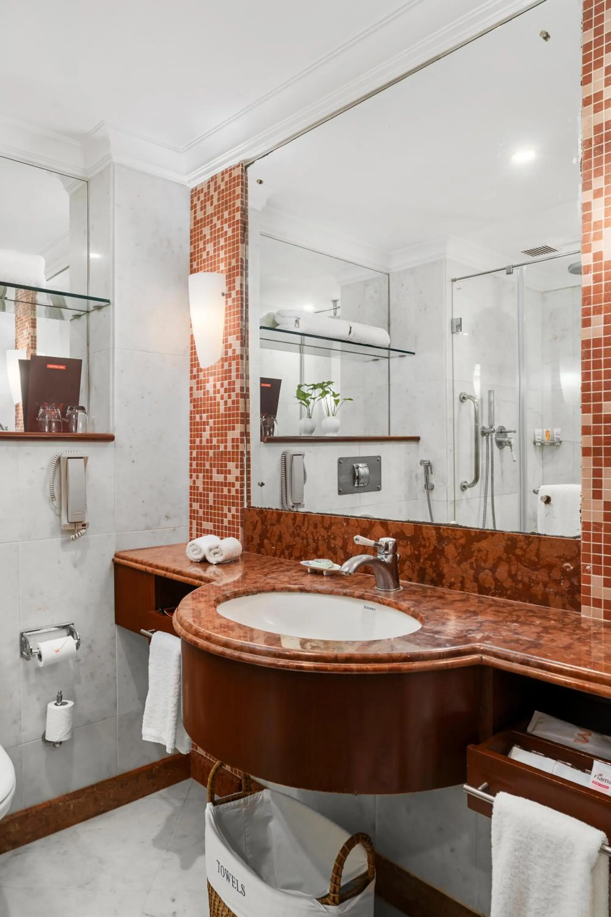 Bathroom in Welcomhotel by ITC Hotels, Alkapuri, Vadodara