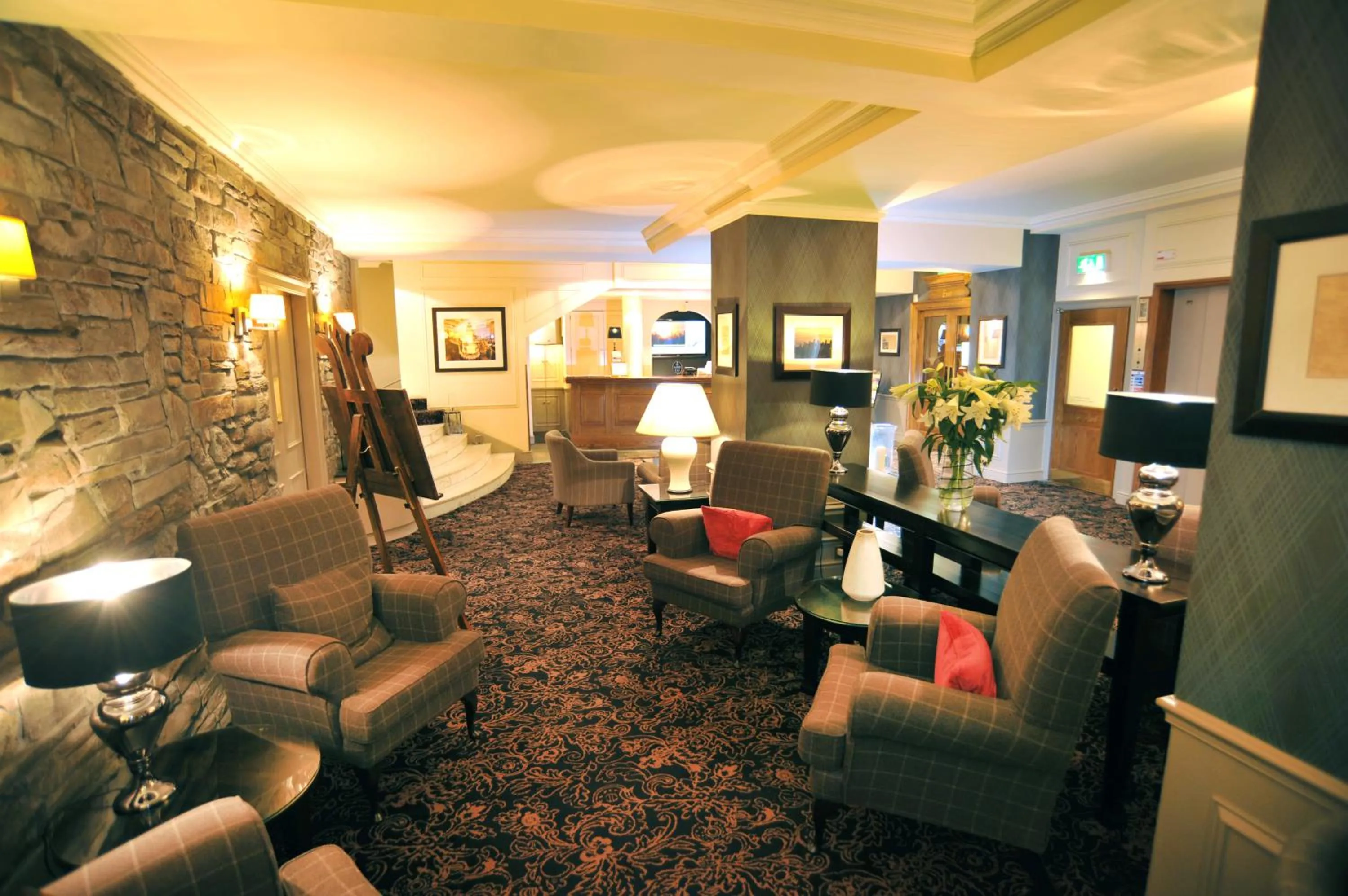 Lobby or reception in Golden Lion Hotel