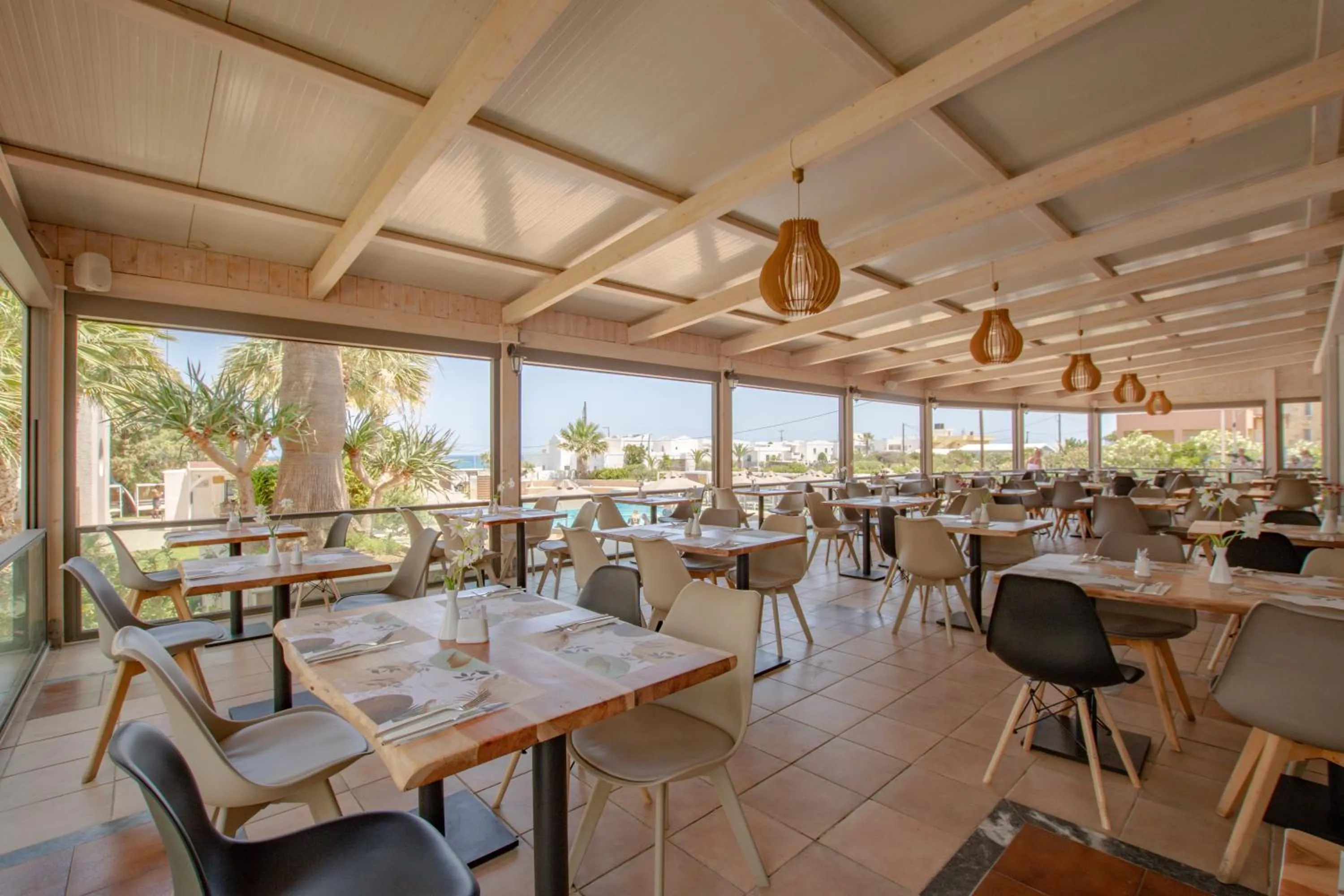 Restaurant/places to eat in Gouves Bay by Omilos Hotels