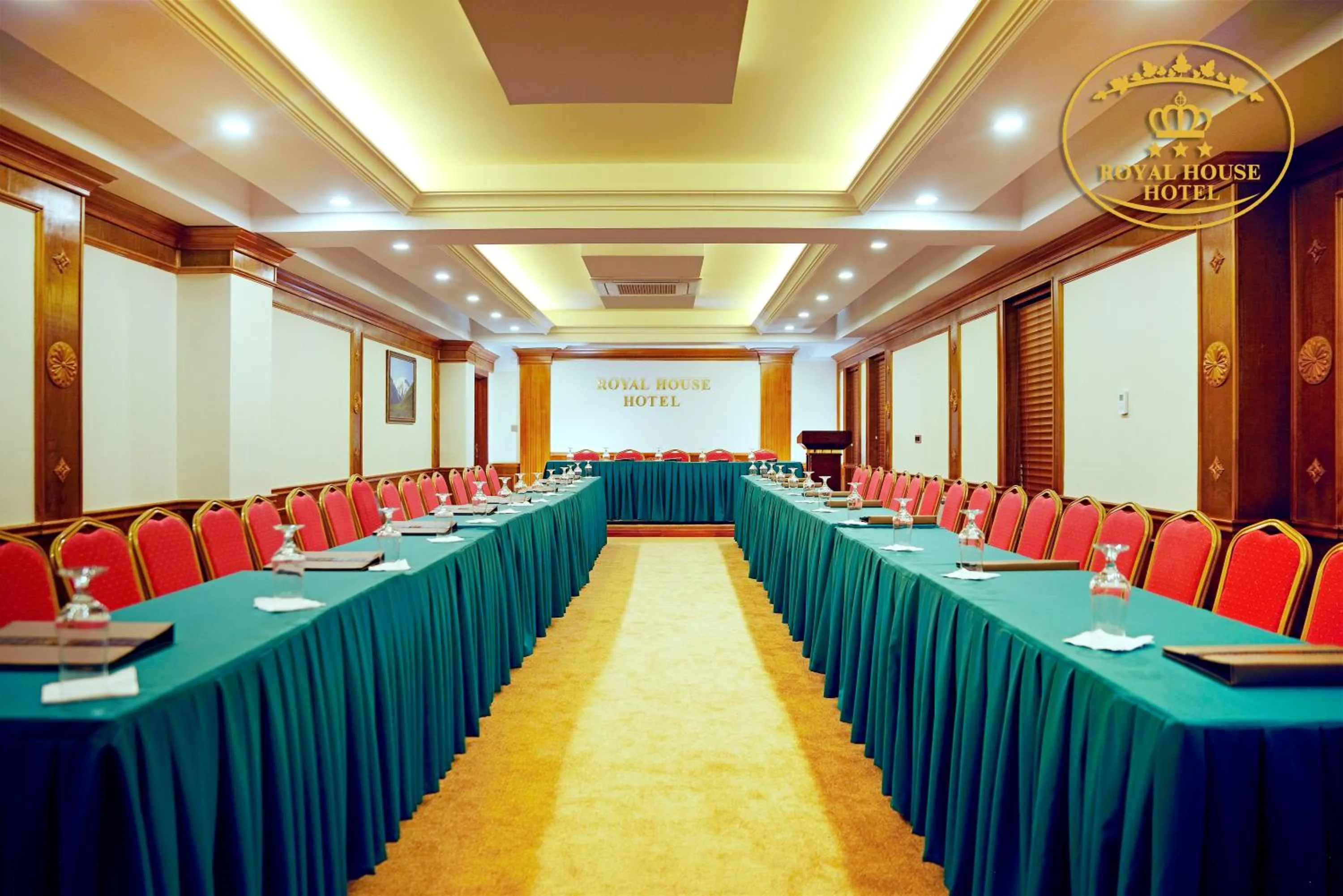 Meeting/conference room in Royal House Hotel 2