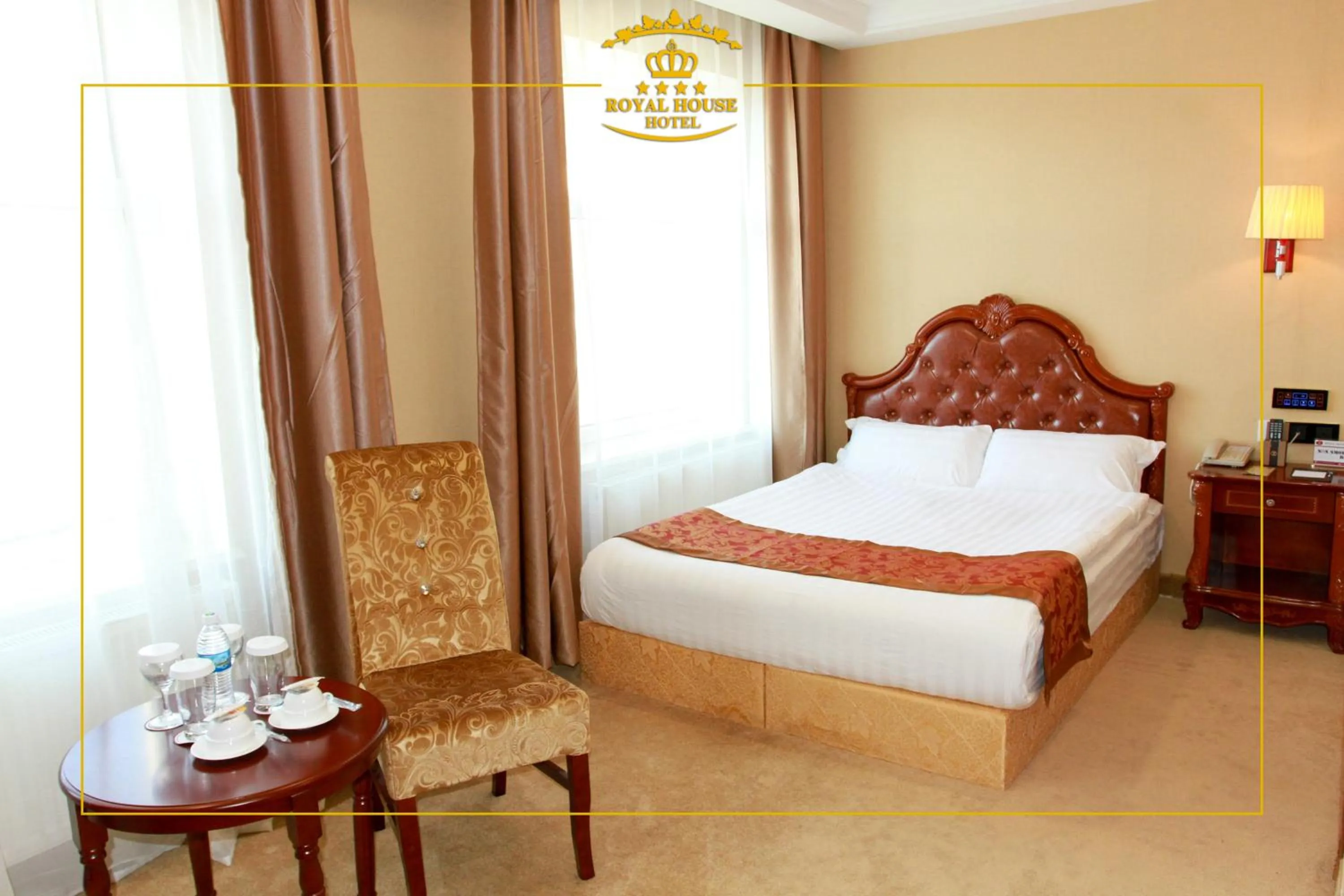 Bed in Royal House Hotel 2