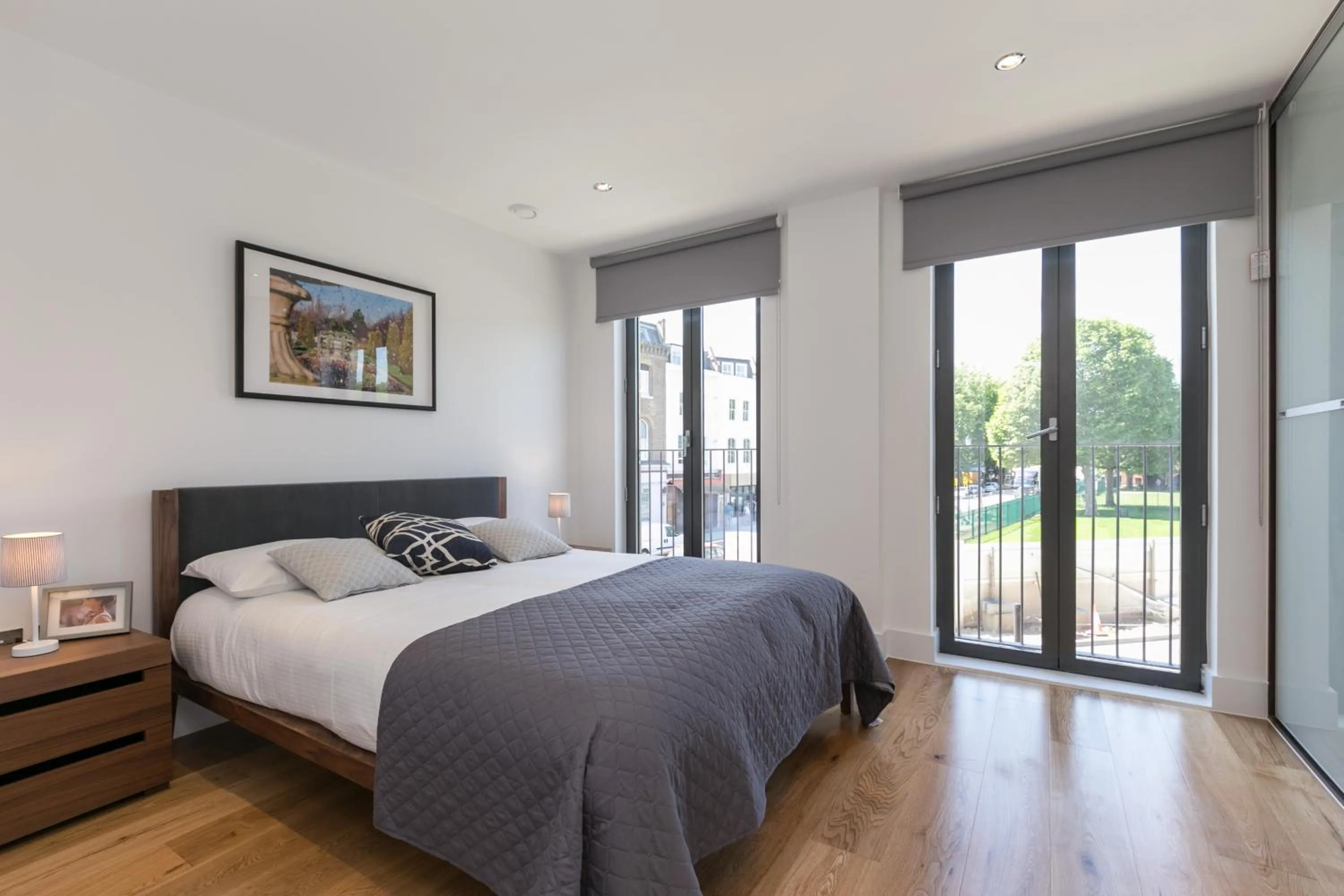 Bedroom, Bed in Urban Chic - Portobello