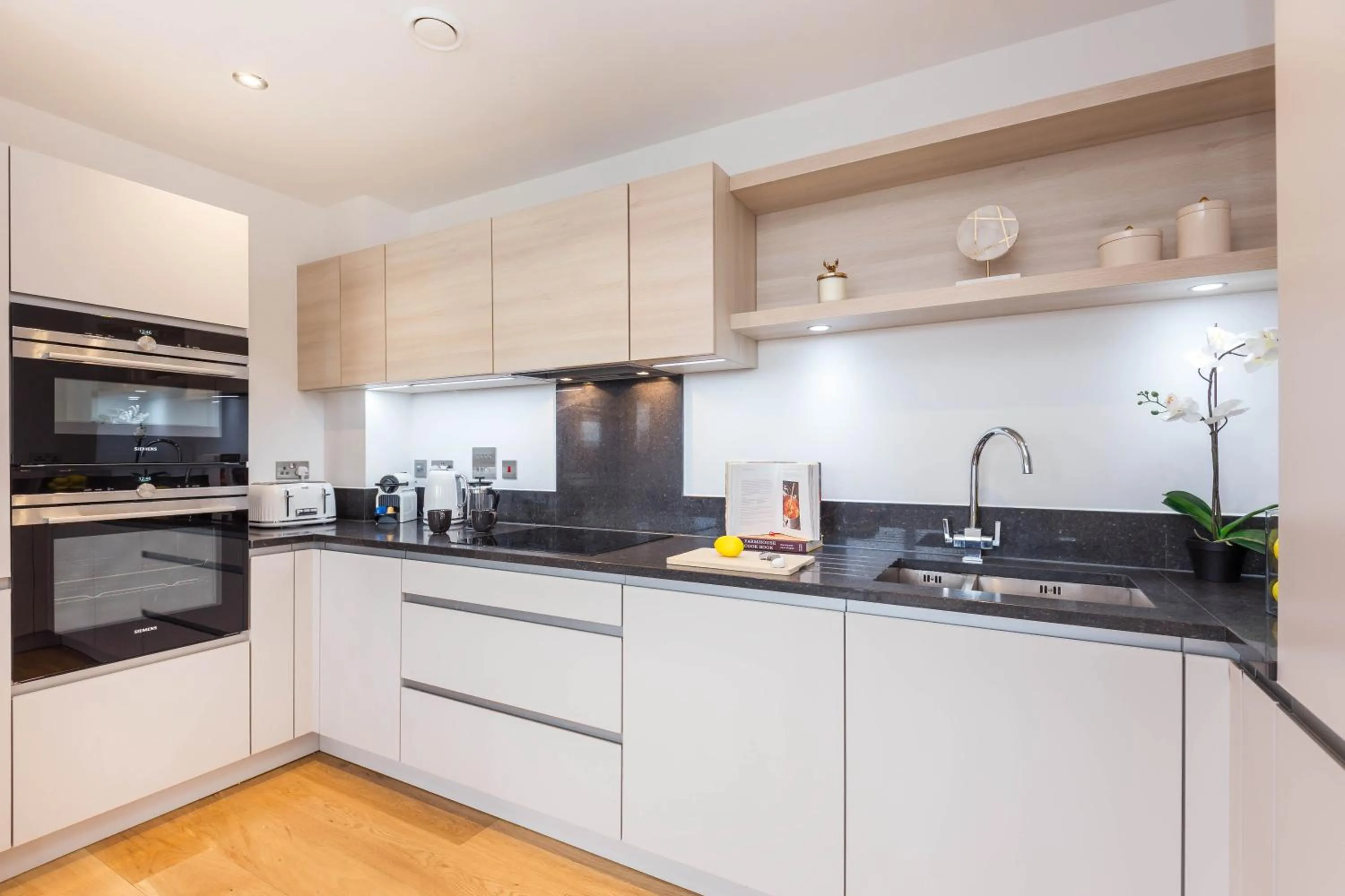 Kitchen or kitchenette, Kitchen/Kitchenette in Urban Chic - Portobello