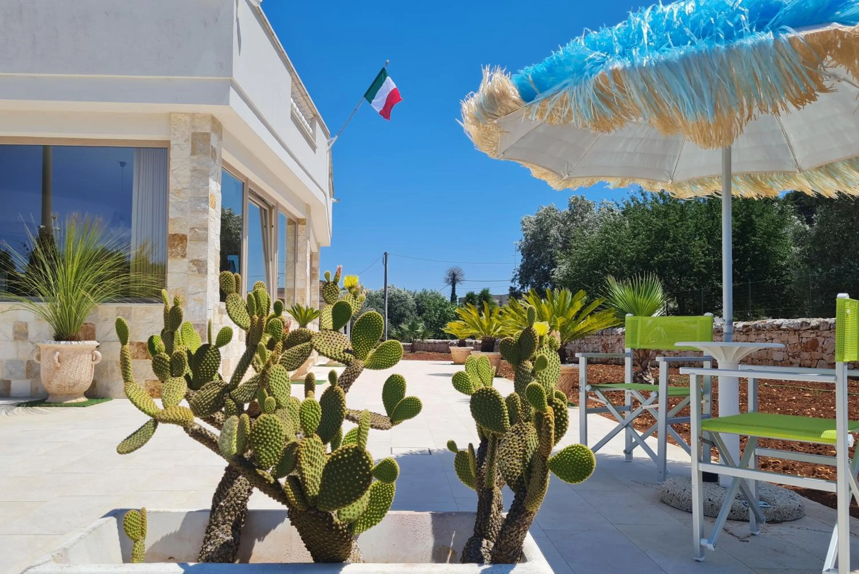 Property building in Villa Fumarola