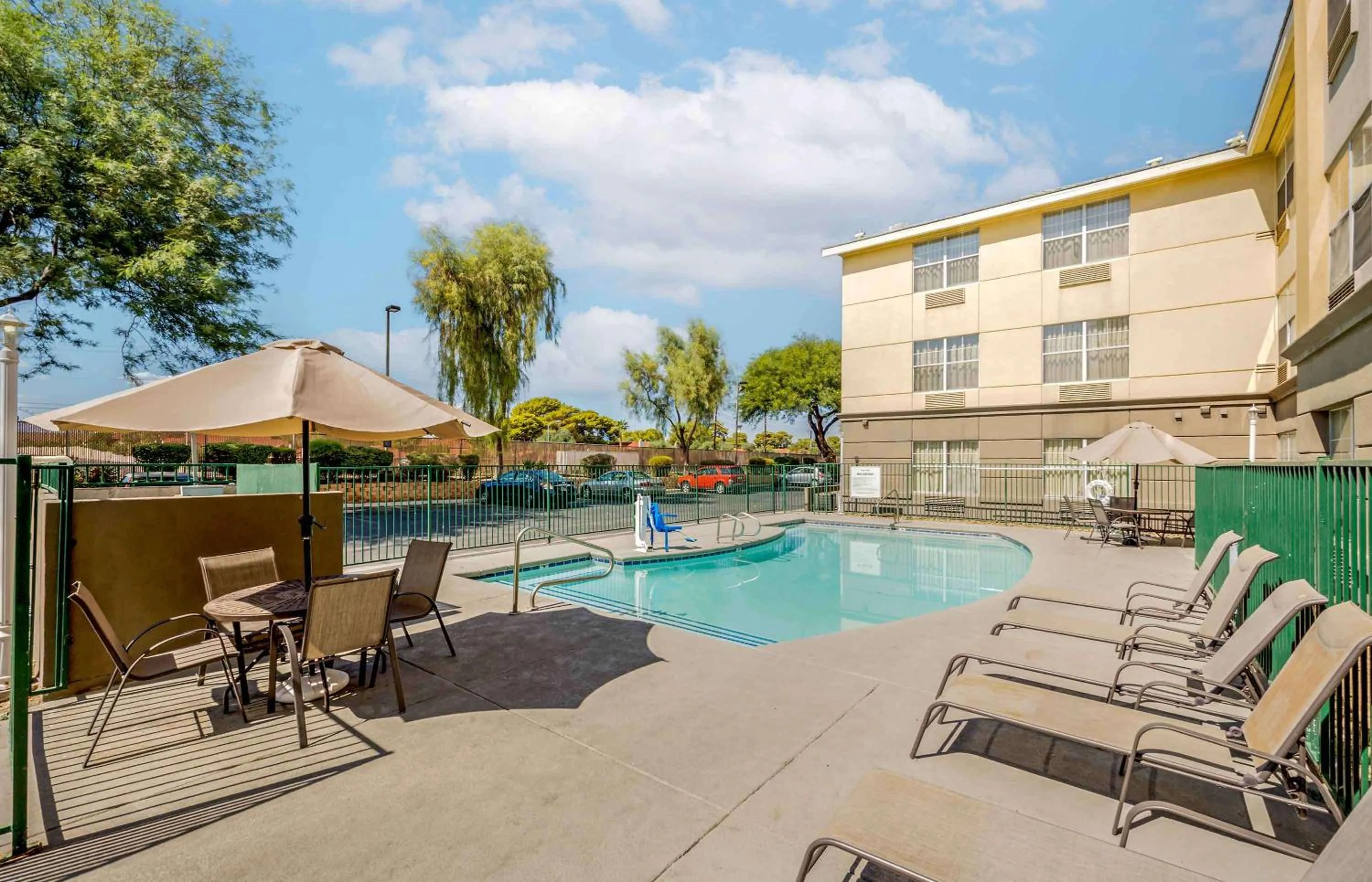 Pool view in MainStay Suites Las Vegas Flamingo