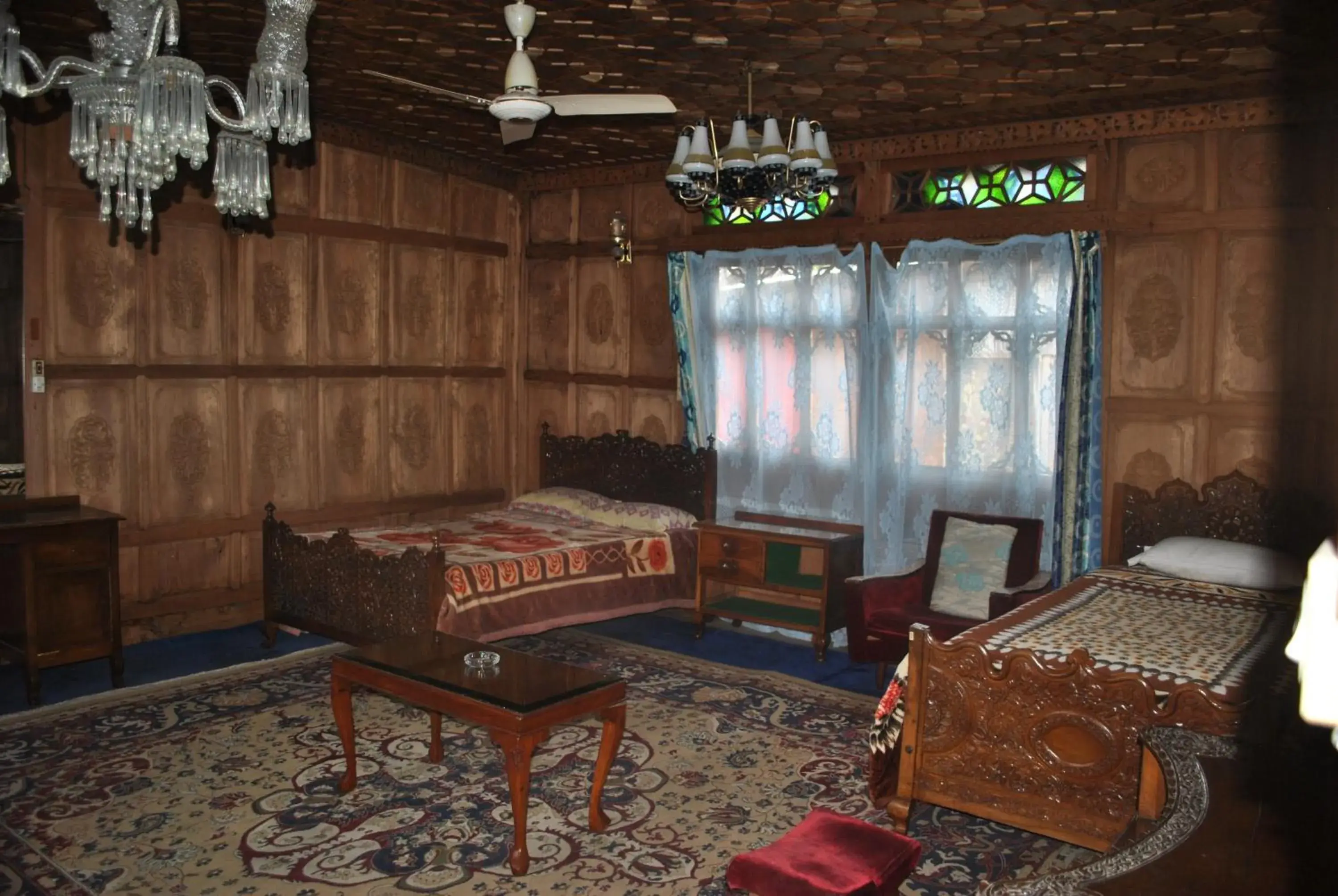 Standard Double Room in Kashmir View group of Houseboat Standard Double Room in Kashmir View group of Houseboat