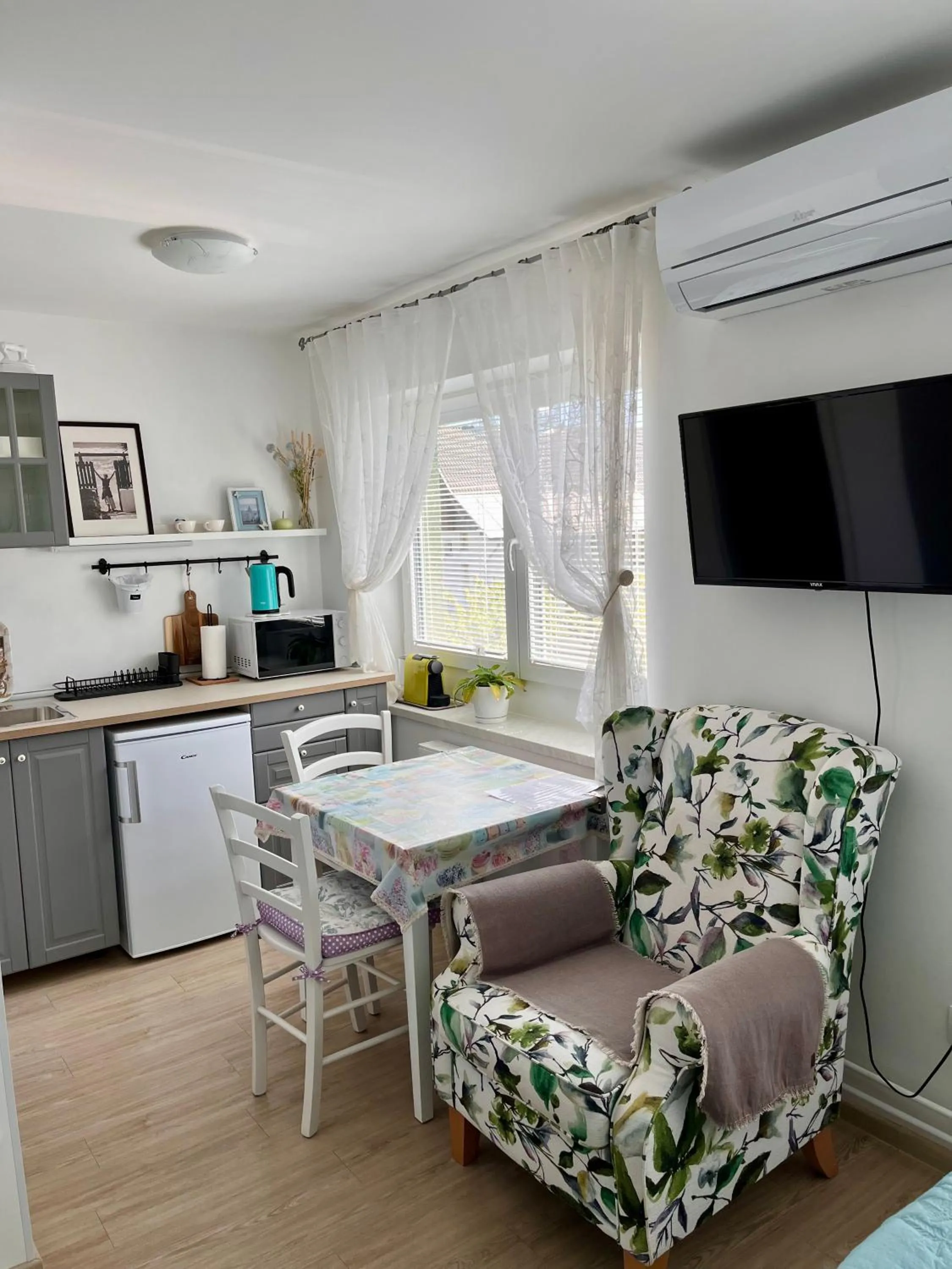 TV and multimedia in Villa Mint&Lavender ID1O1674