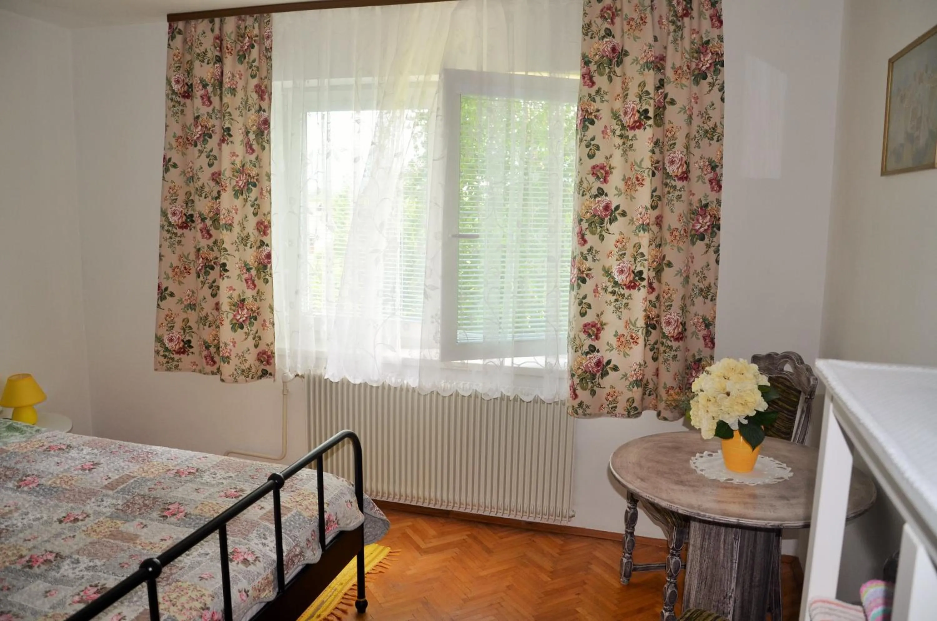 Photo of the whole room, Bed in Villa Mint&Lavender ID1O1674