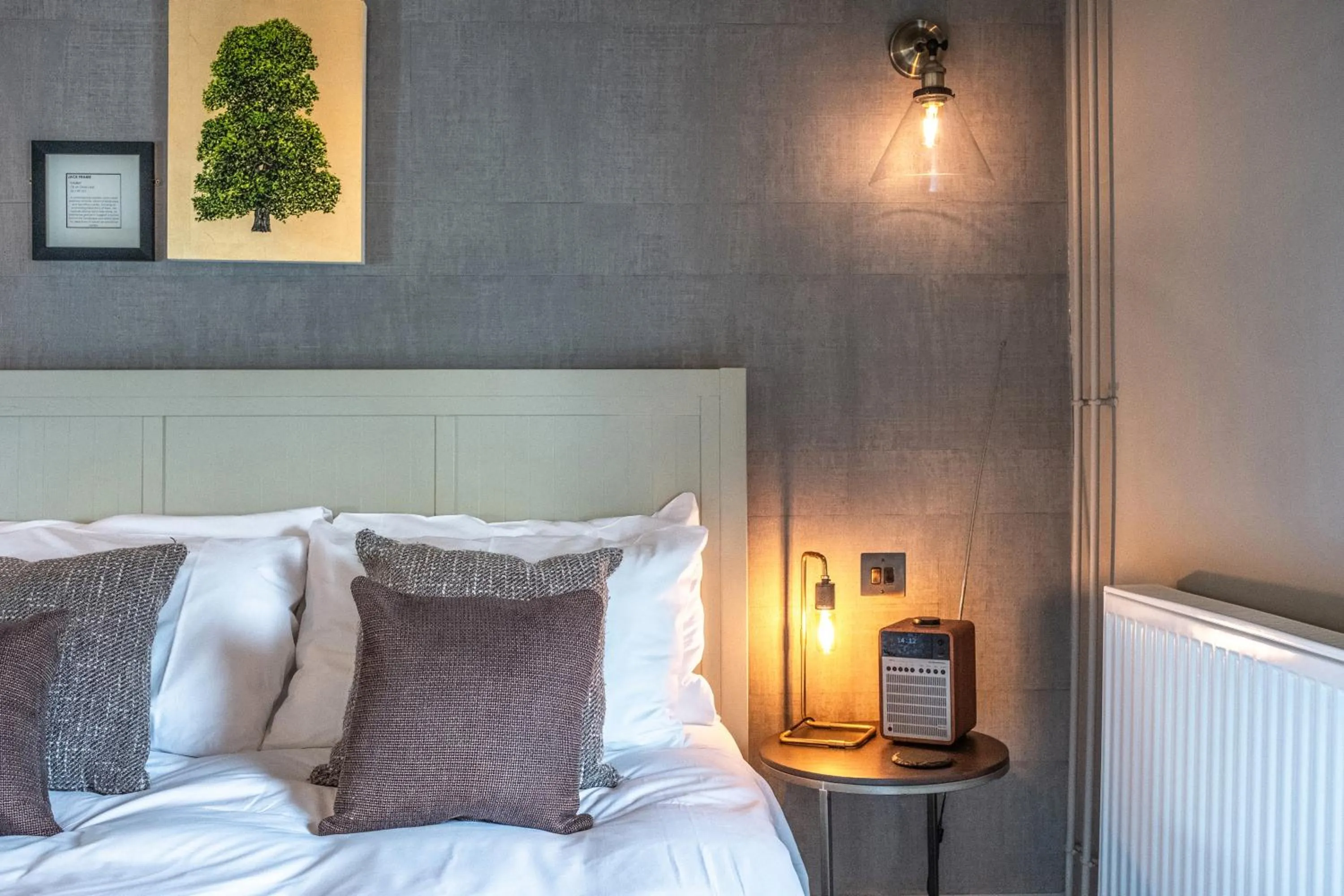 Bed in The Chequers Inn, Thornham