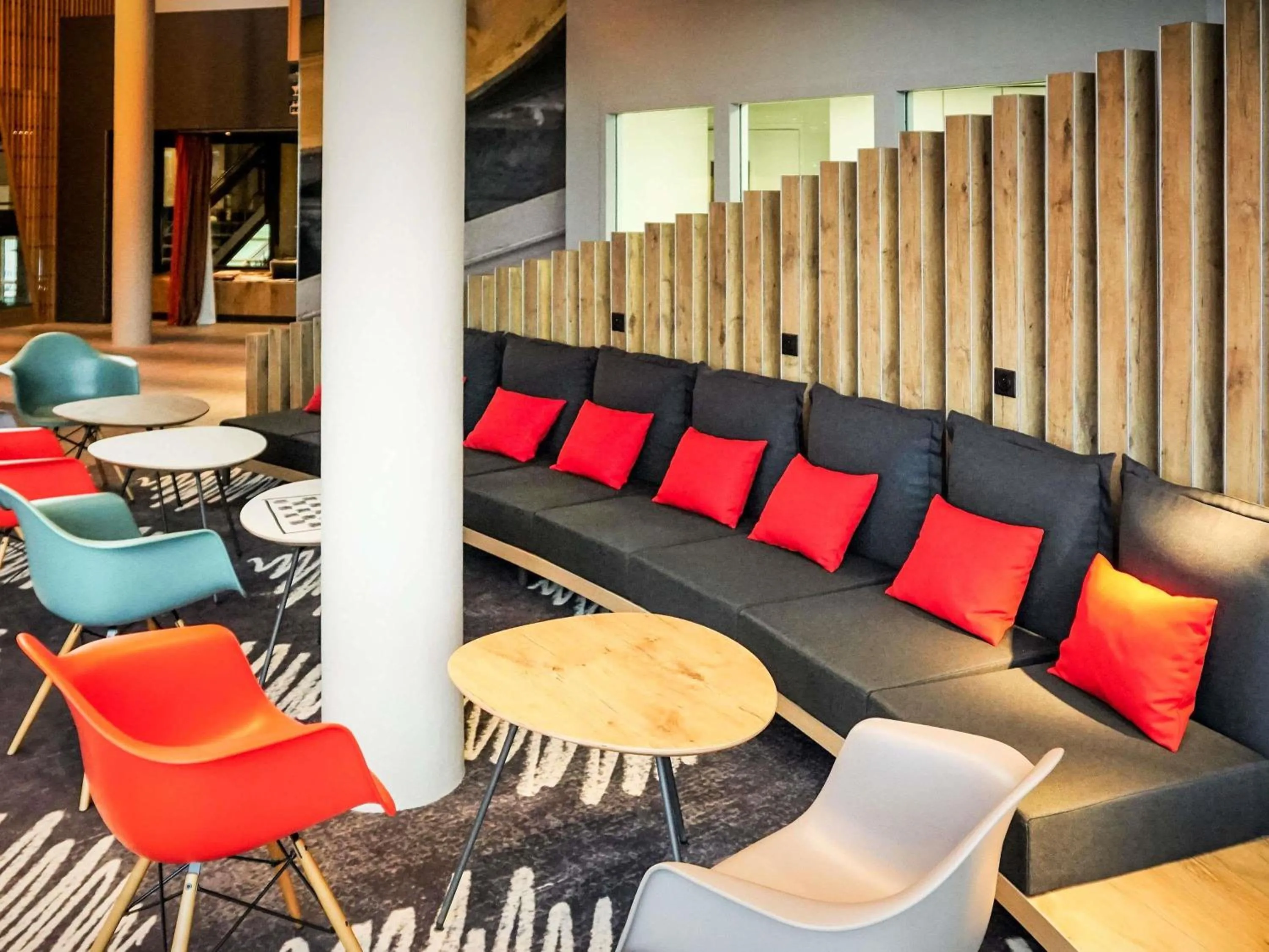 Property building in ibis Poitiers Site du Futuroscope