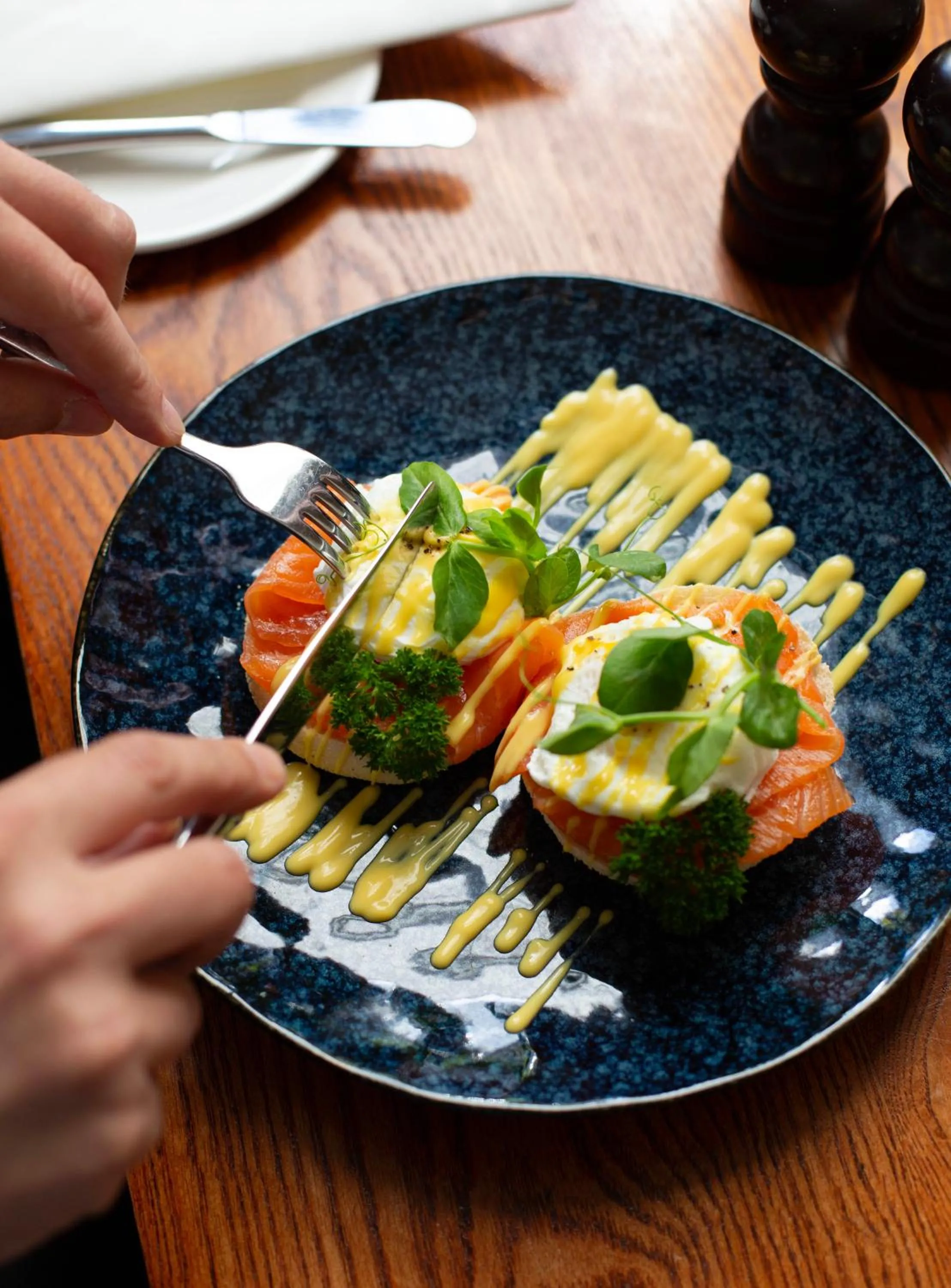 Restaurant/places to eat in Nira Caledonia