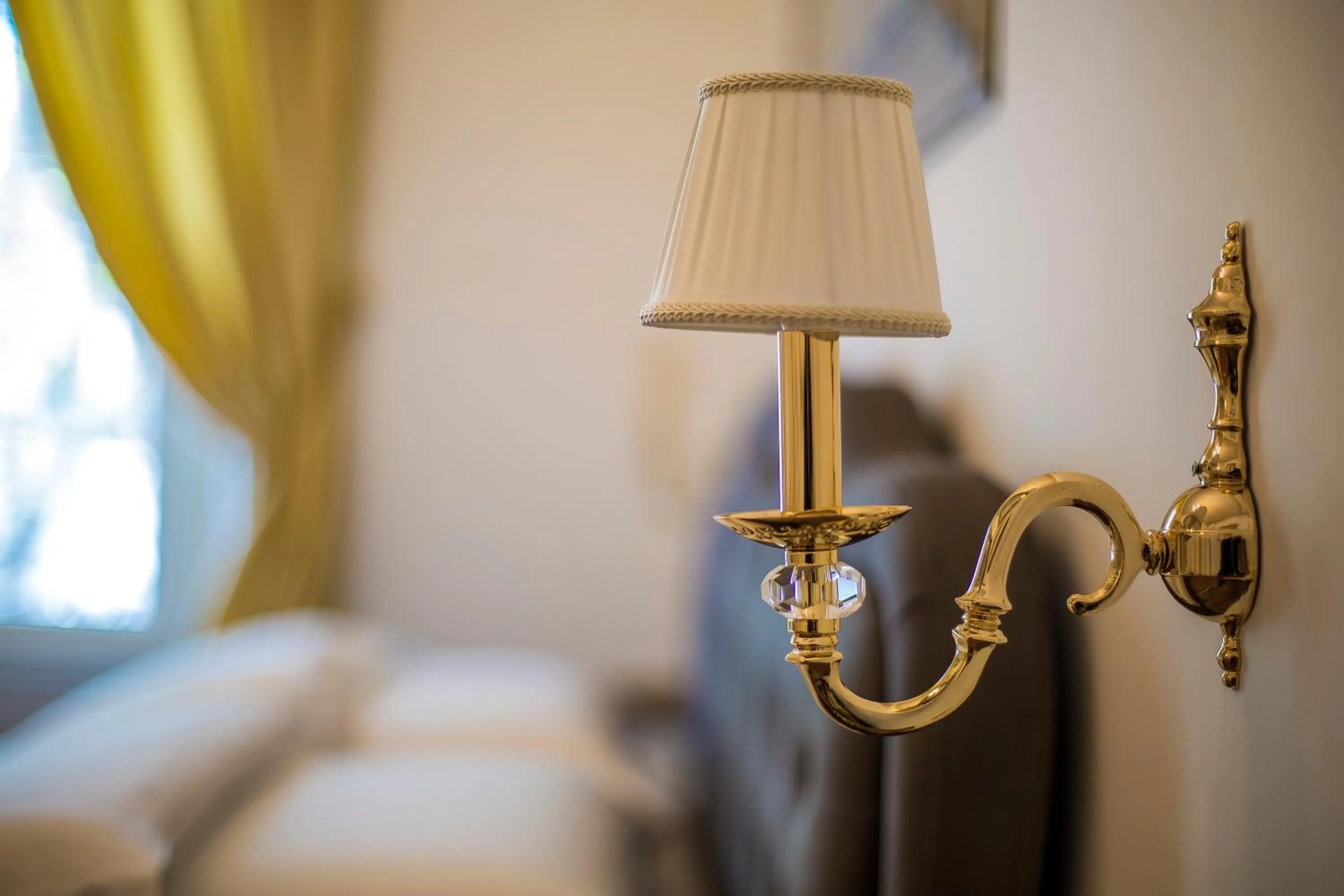 Decorative detail, Bed in Trastevere Royal Suite