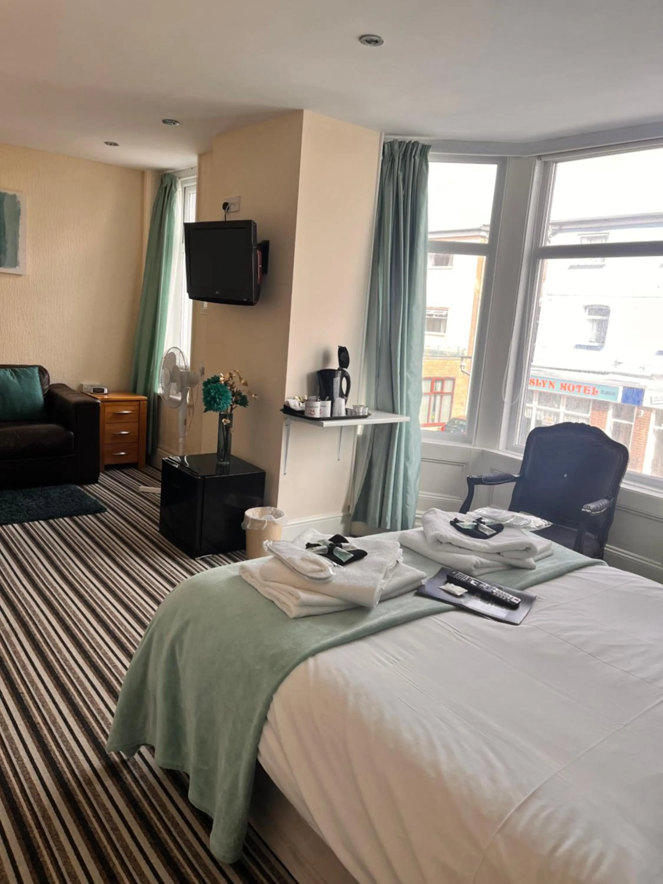 Bedroom, Bed in The Oxfordshire