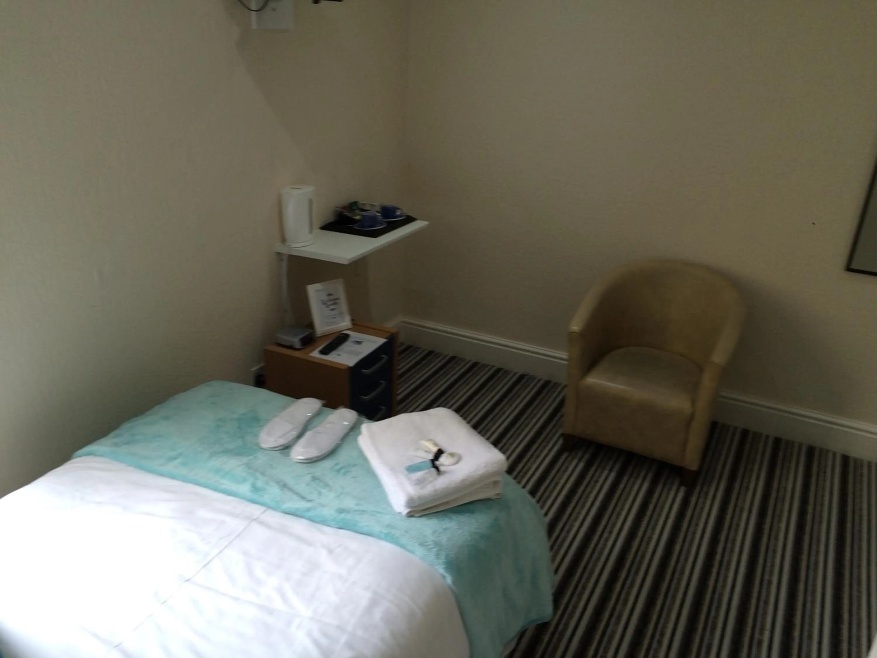 Photo of the whole room, Bed in The Oxfordshire