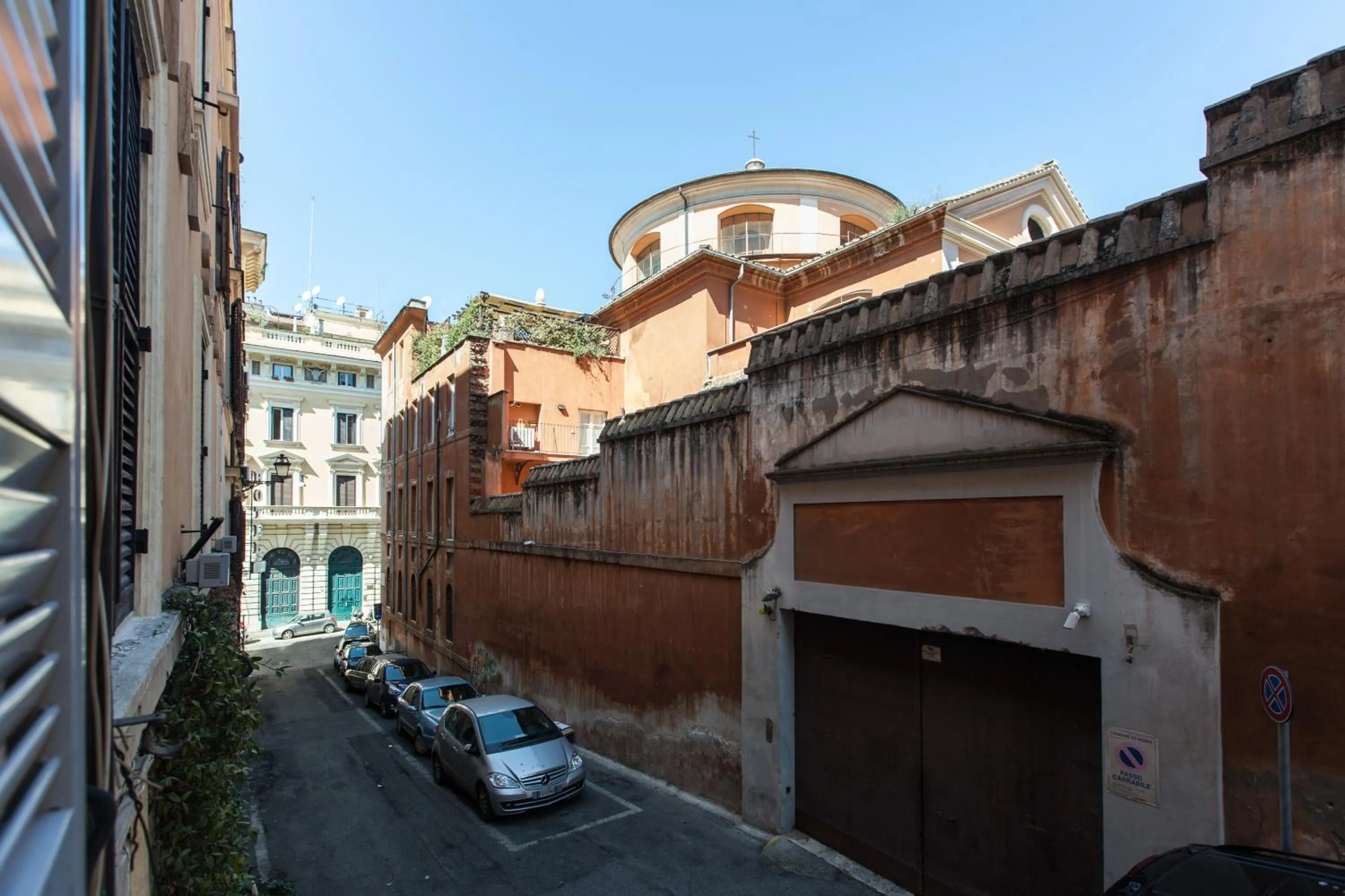 On site in Urbana Lodge, Monti