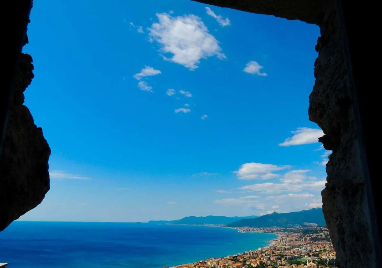 Sea view in Blu Oltremare