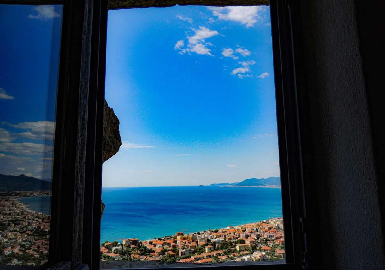 Sea view in Blu Oltremare