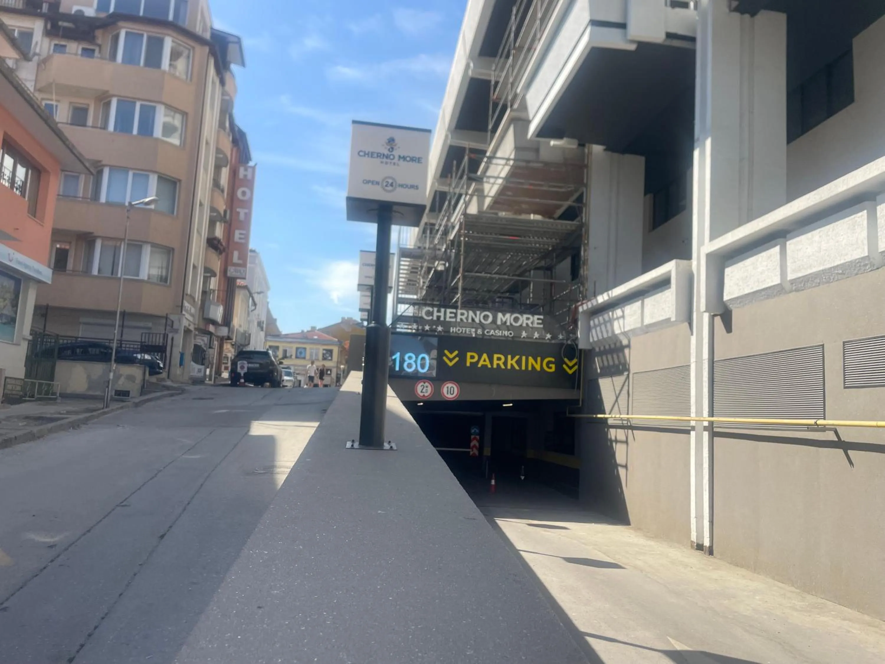 Caro Apartments & Rooms