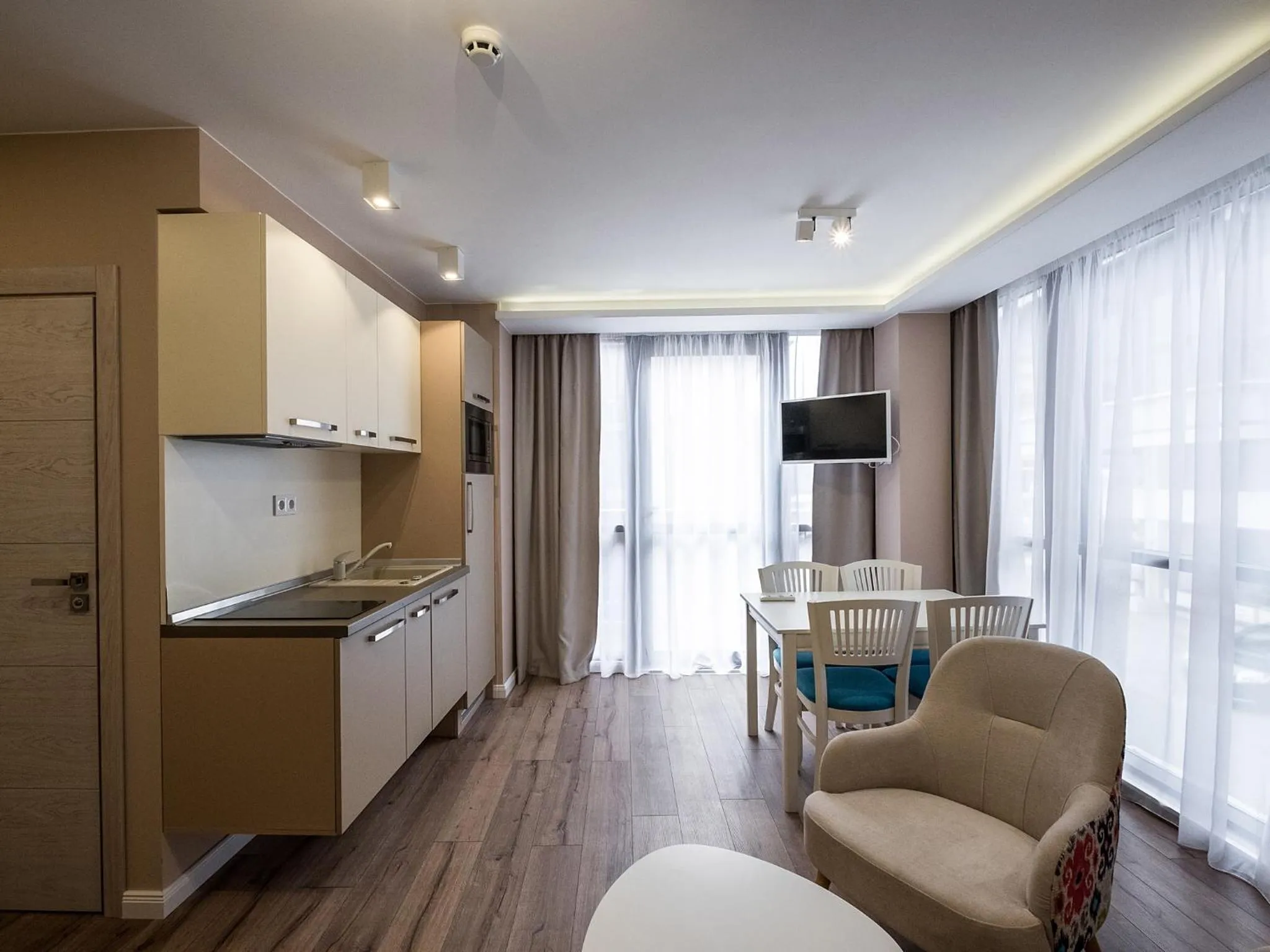 Caro Apartments & Rooms